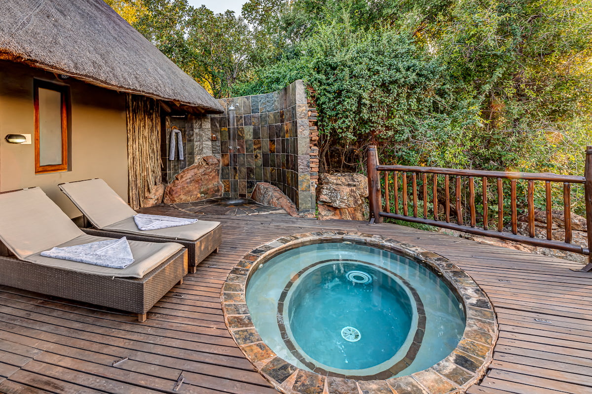 ETALI SAFARI LODGE