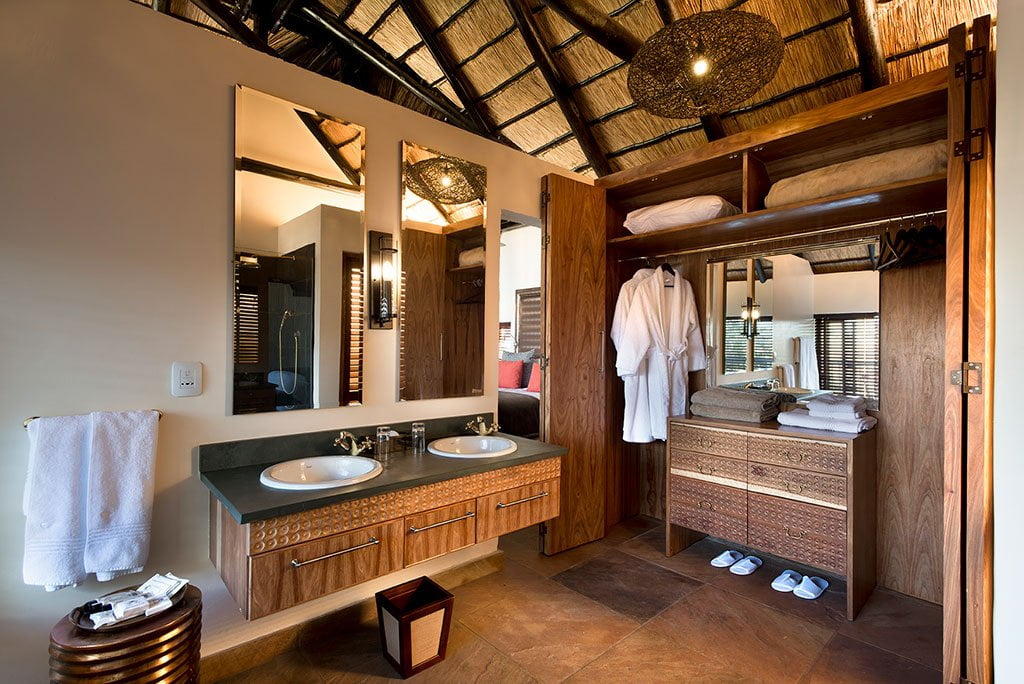 TSHUKUDU BUSH LODGE