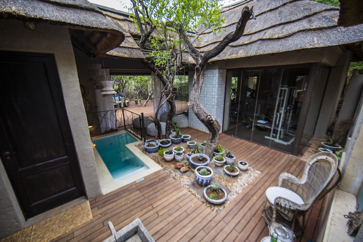 MOLORI SAFARI LODGE
