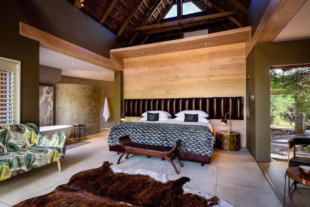 LUSH PRIVATE GAME LODGE