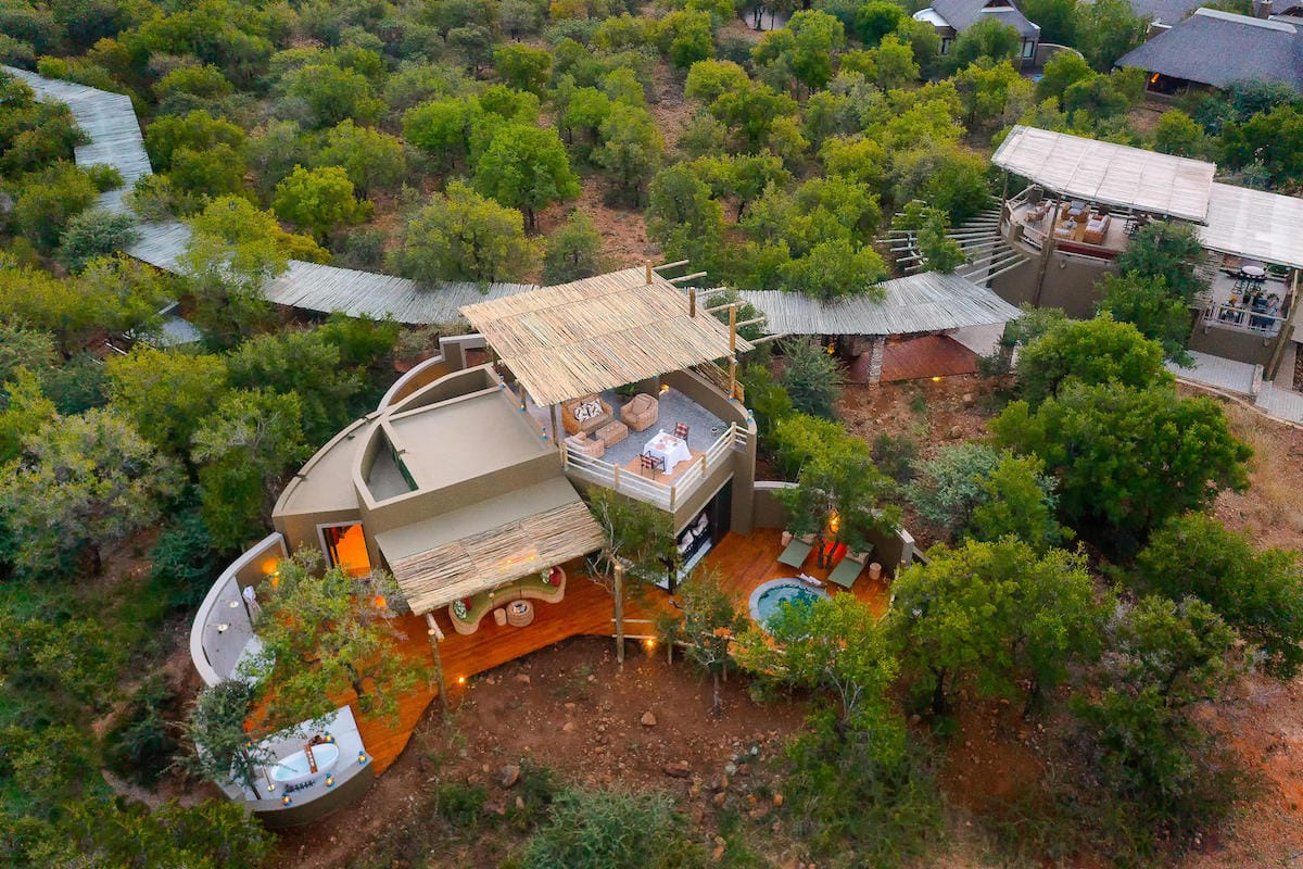 LUSH PRIVATE GAME LODGE