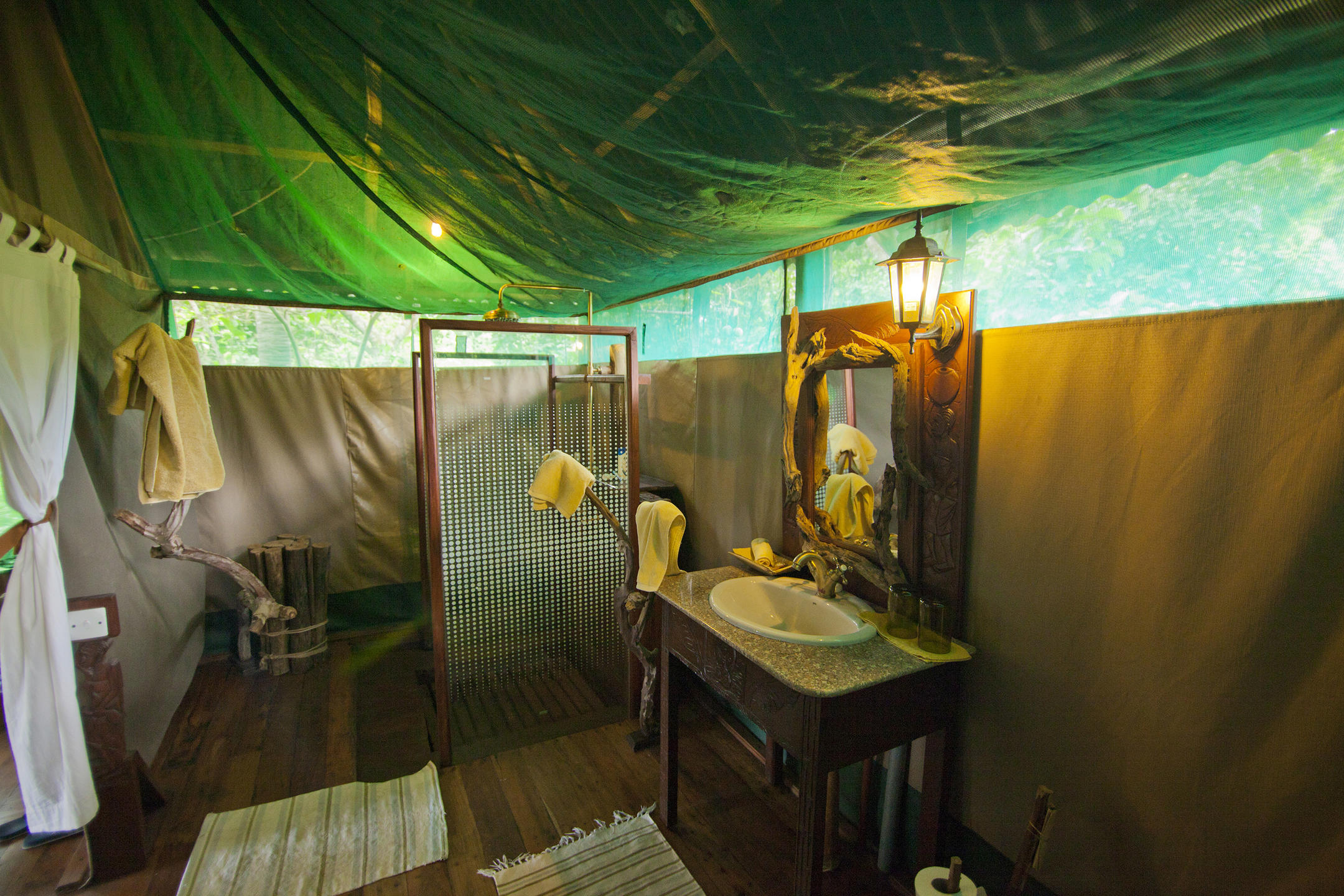 KATAVI LODGE