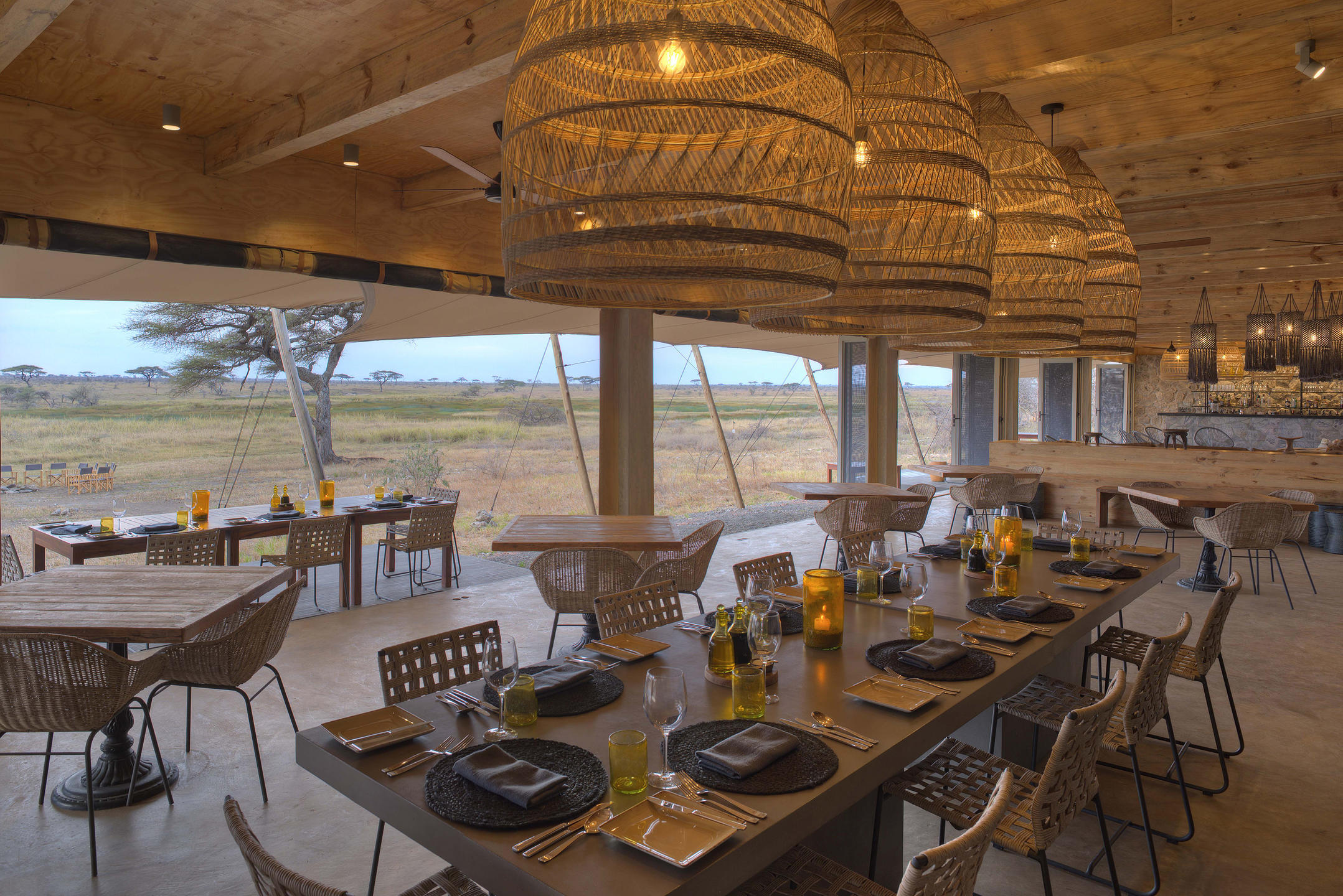 NAMIRI PLAINS CAMP