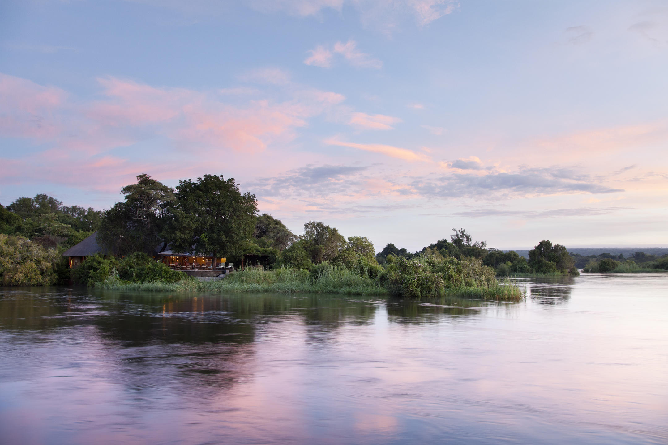 ROYAL CHUNDU RIVER LODGE