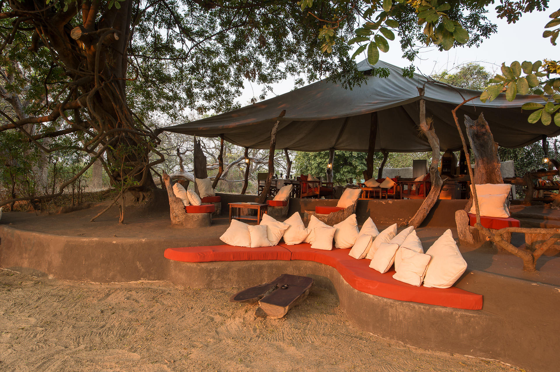 TENA TENA CAMP