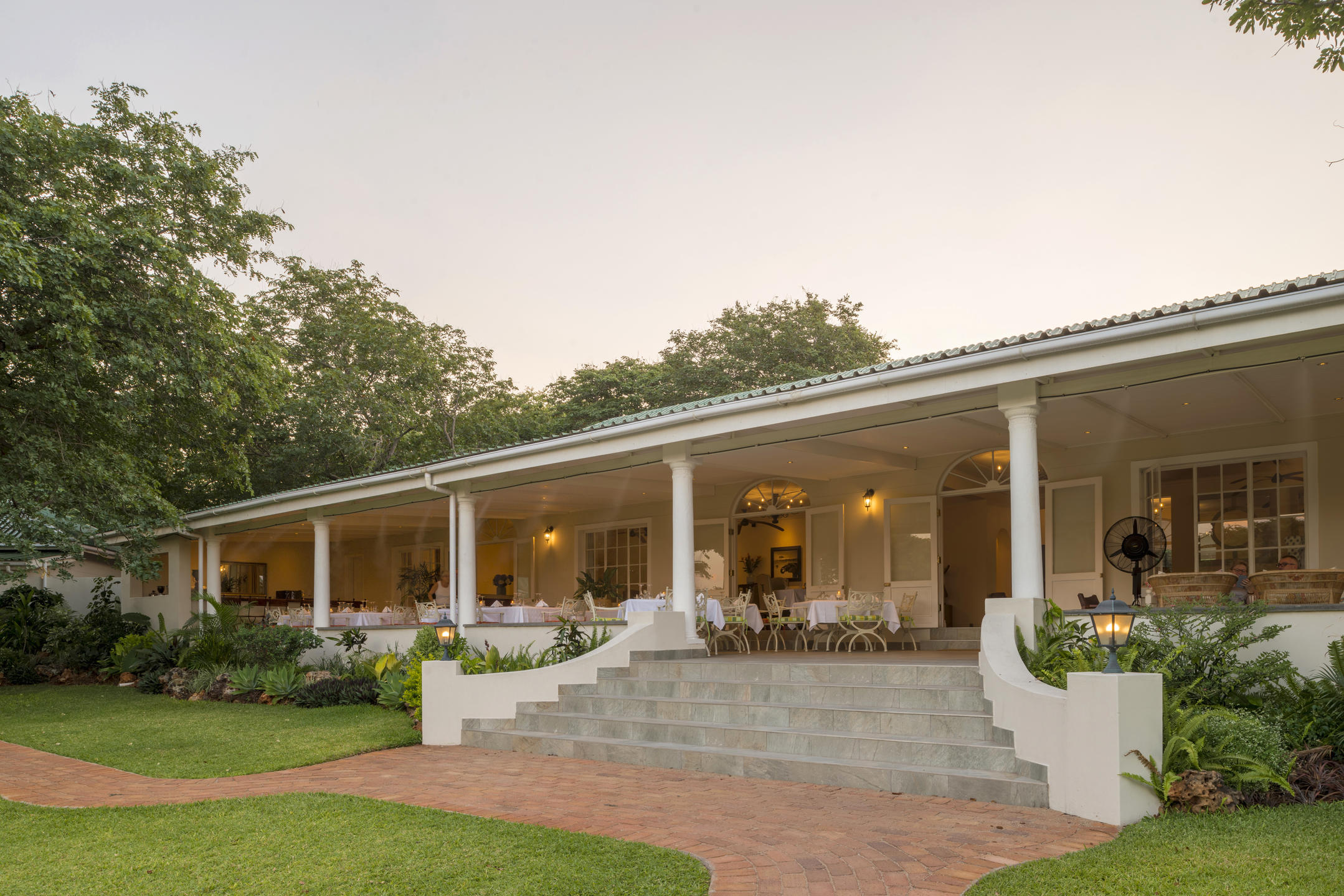 BATONKA GUEST LODGE
