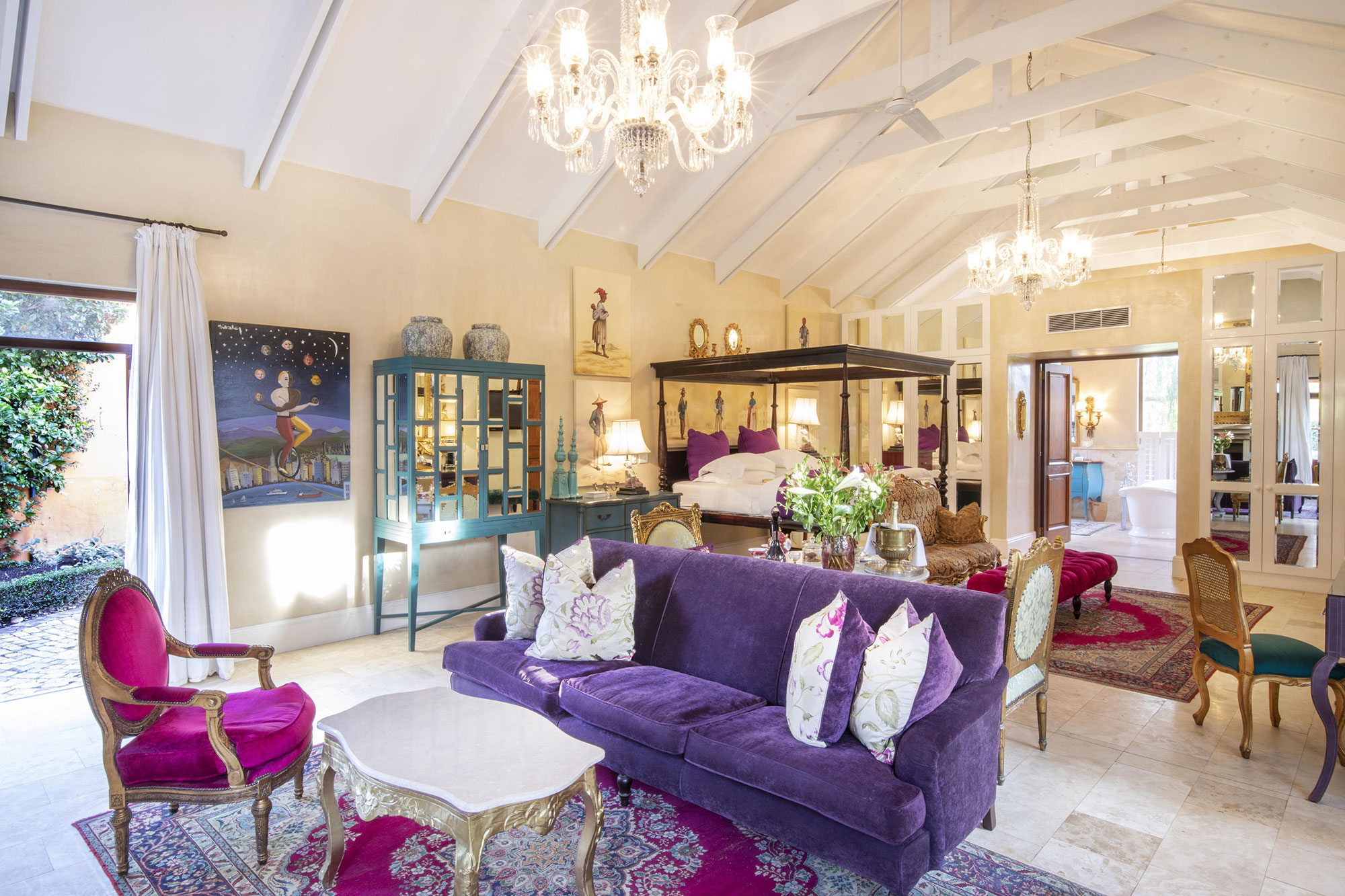 LA RESIDENCE