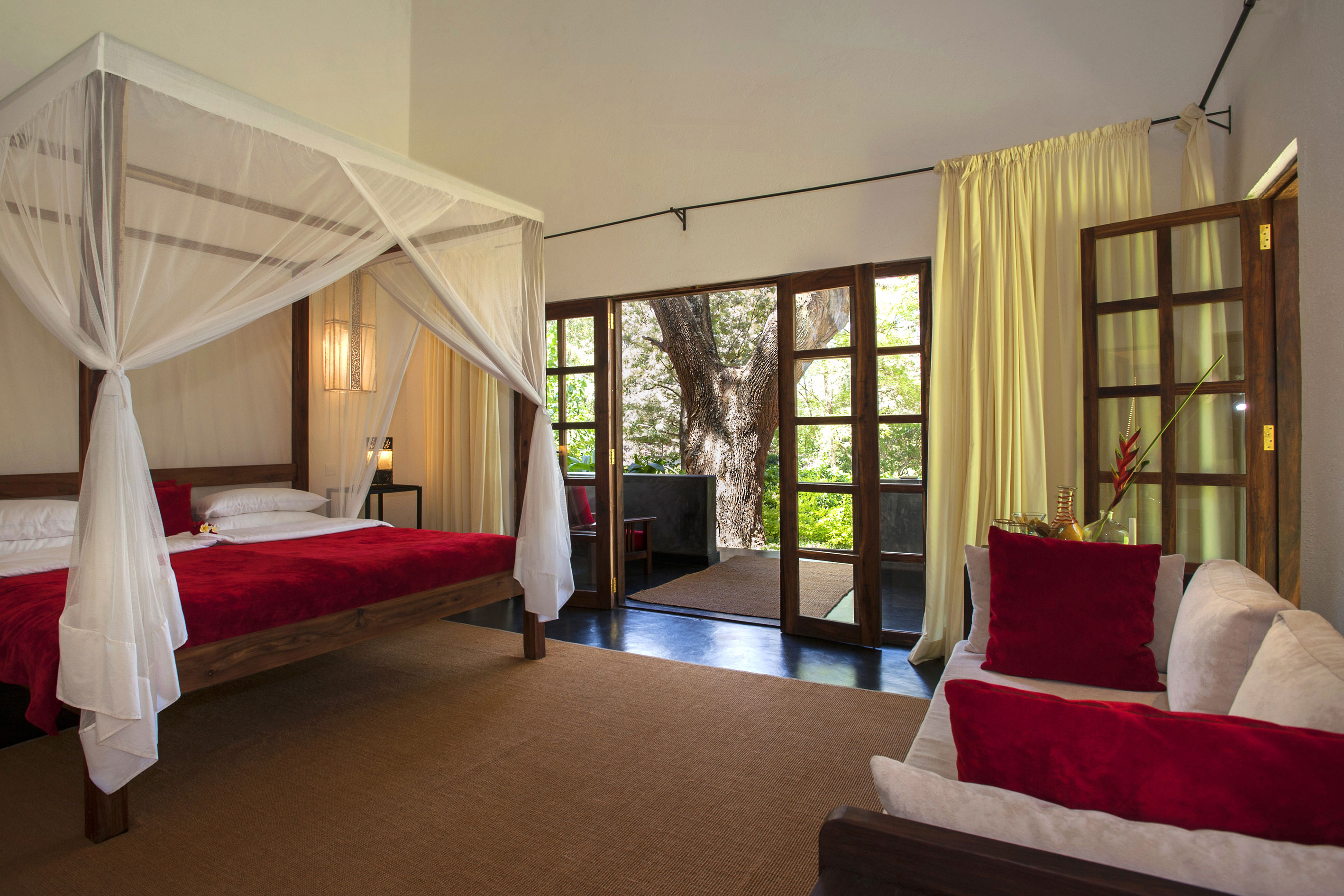 THE PLANTATION LODGE