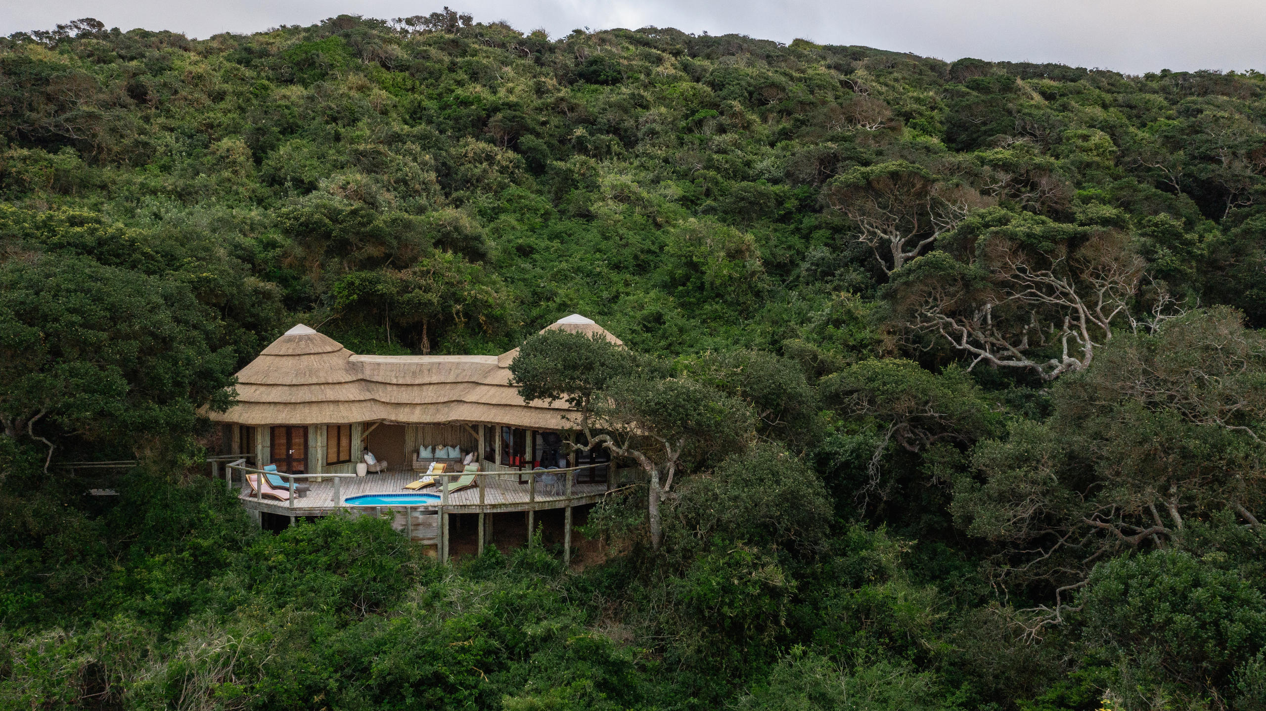 THONGA BEACH LODGE