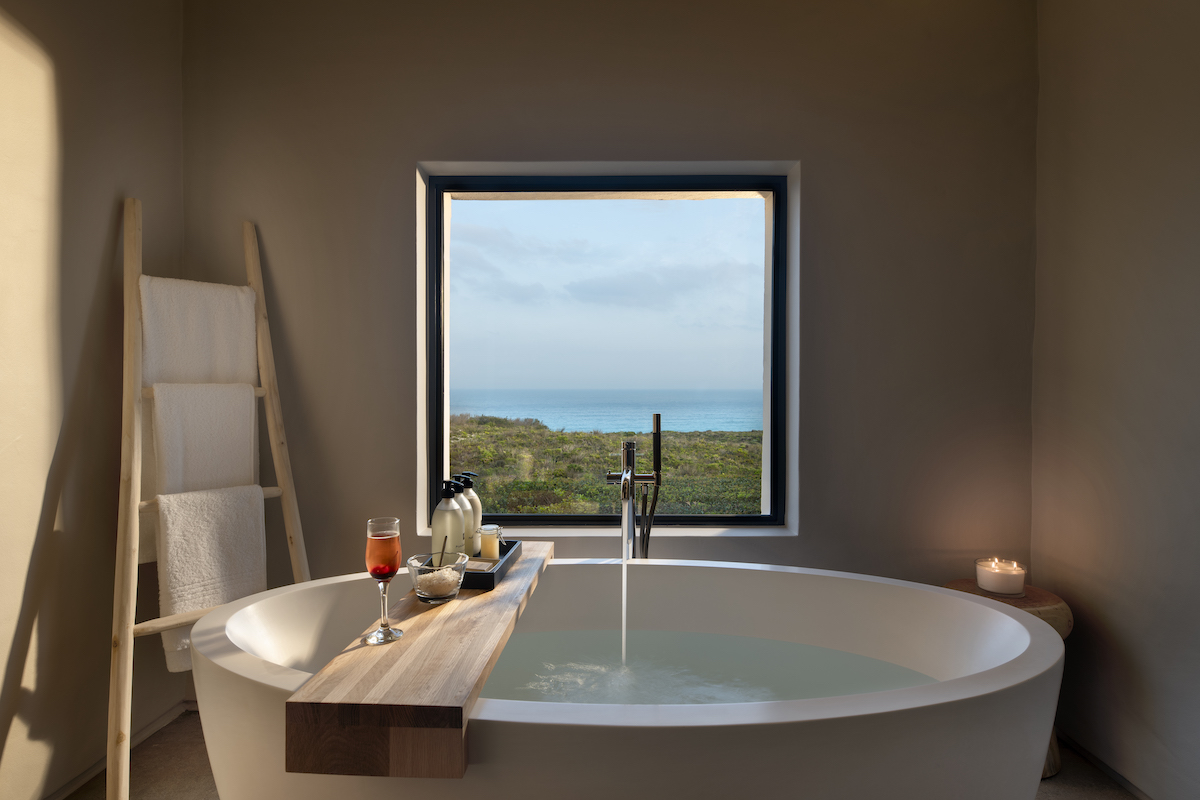 MORUKURU OCEAN HOUSE