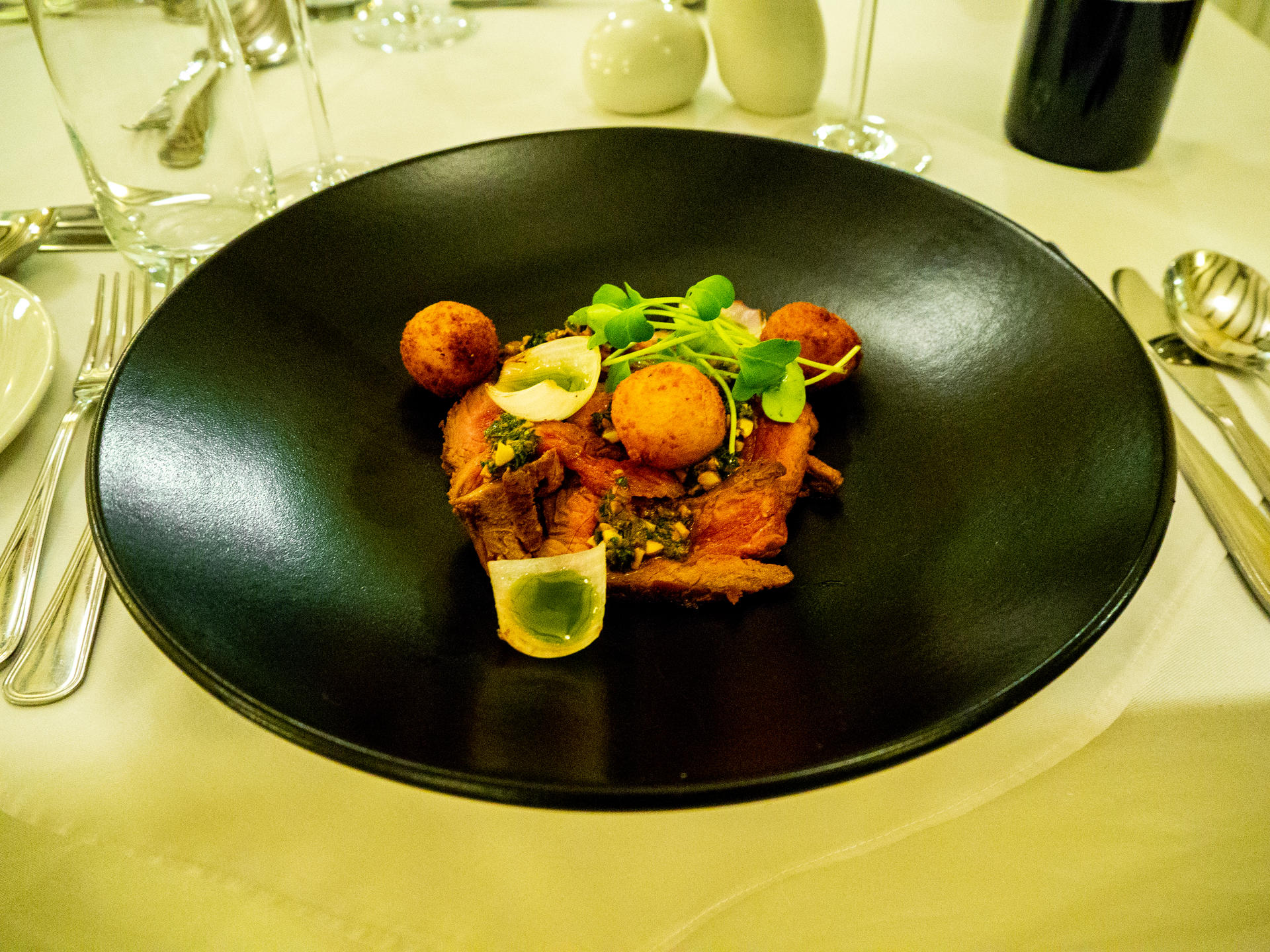 NO. 5 BOUTIQUE HOTEL