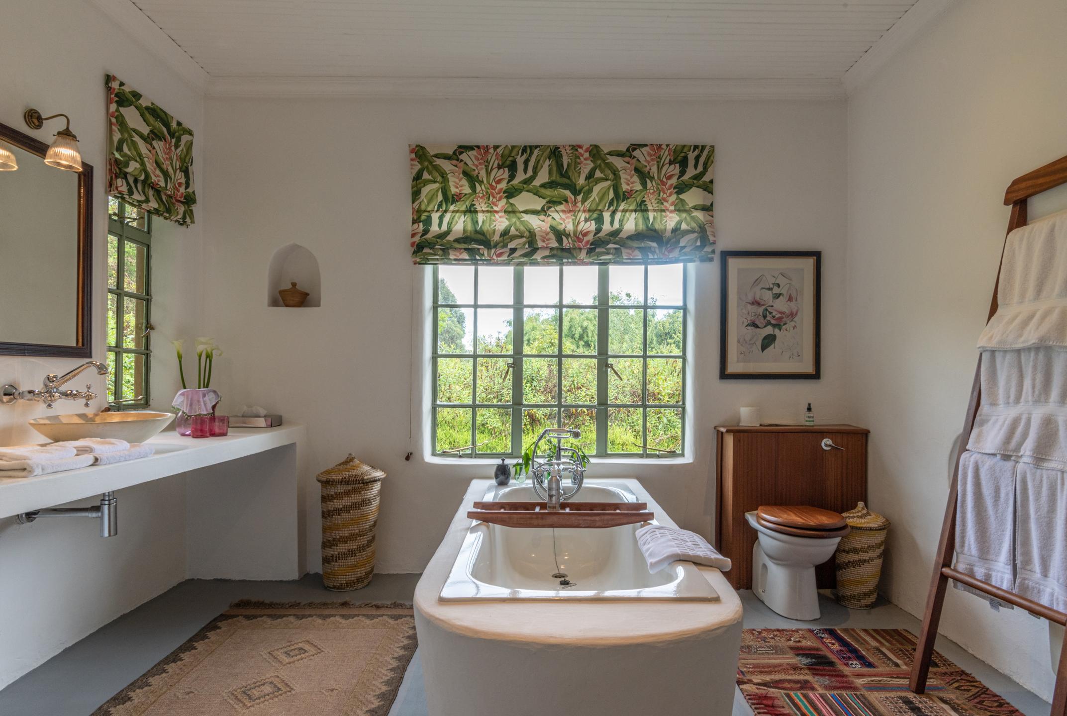 SABYINYO SILVERBACK LODGE