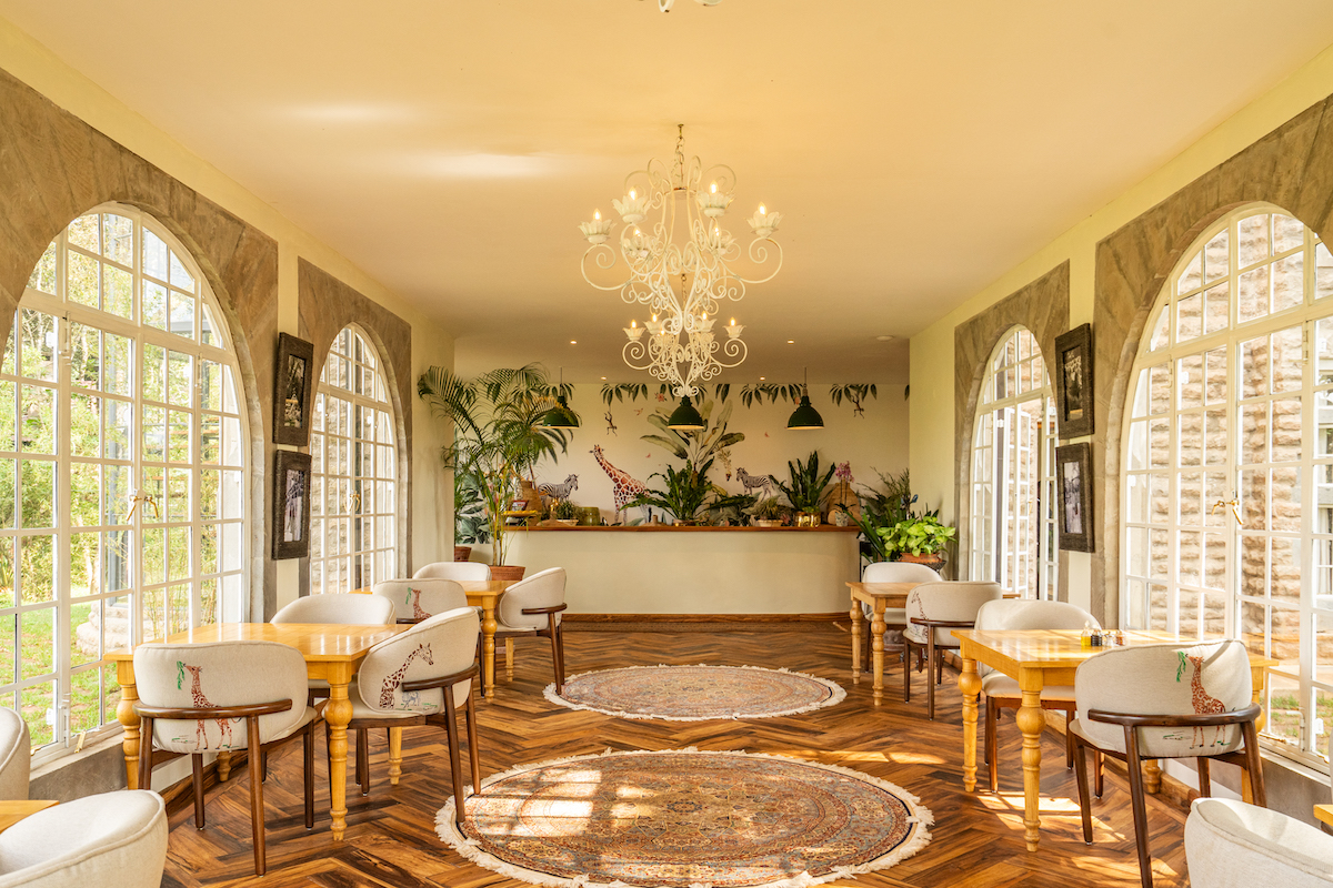 GIRAFFE MANOR