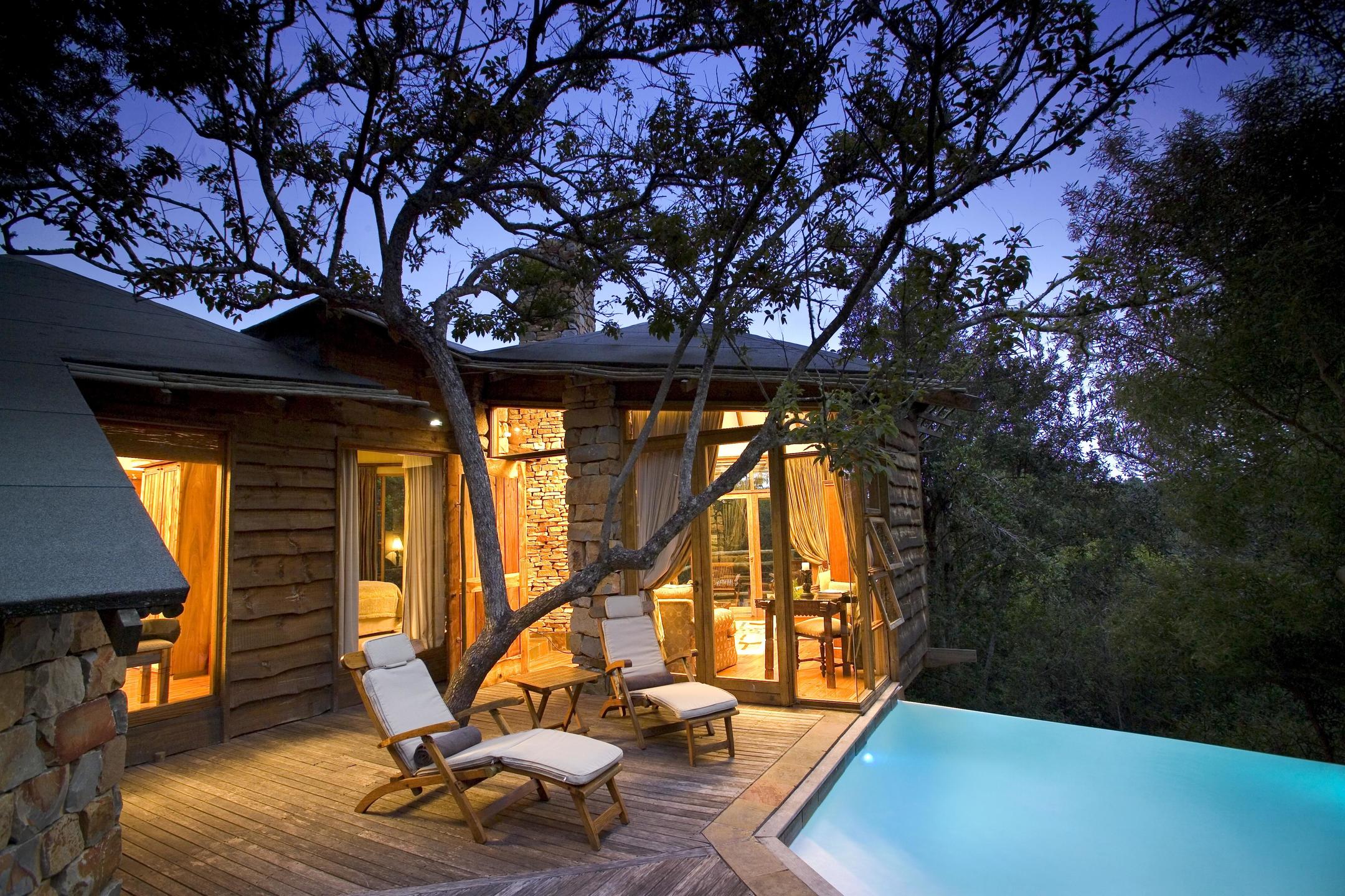 TSALA TREETOP LODGE