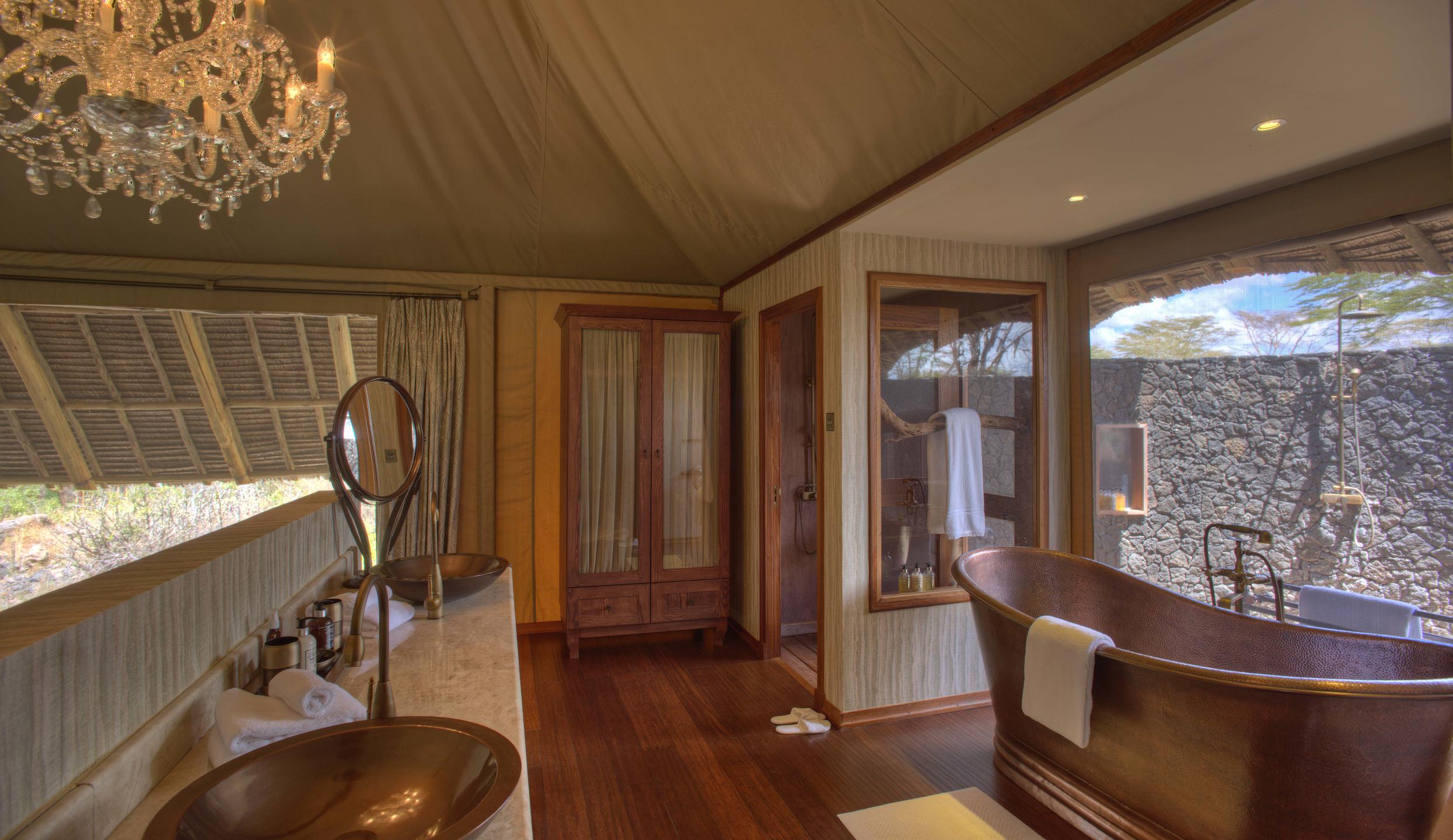 FINCH HATTONS LUXURY TENTED CAMP