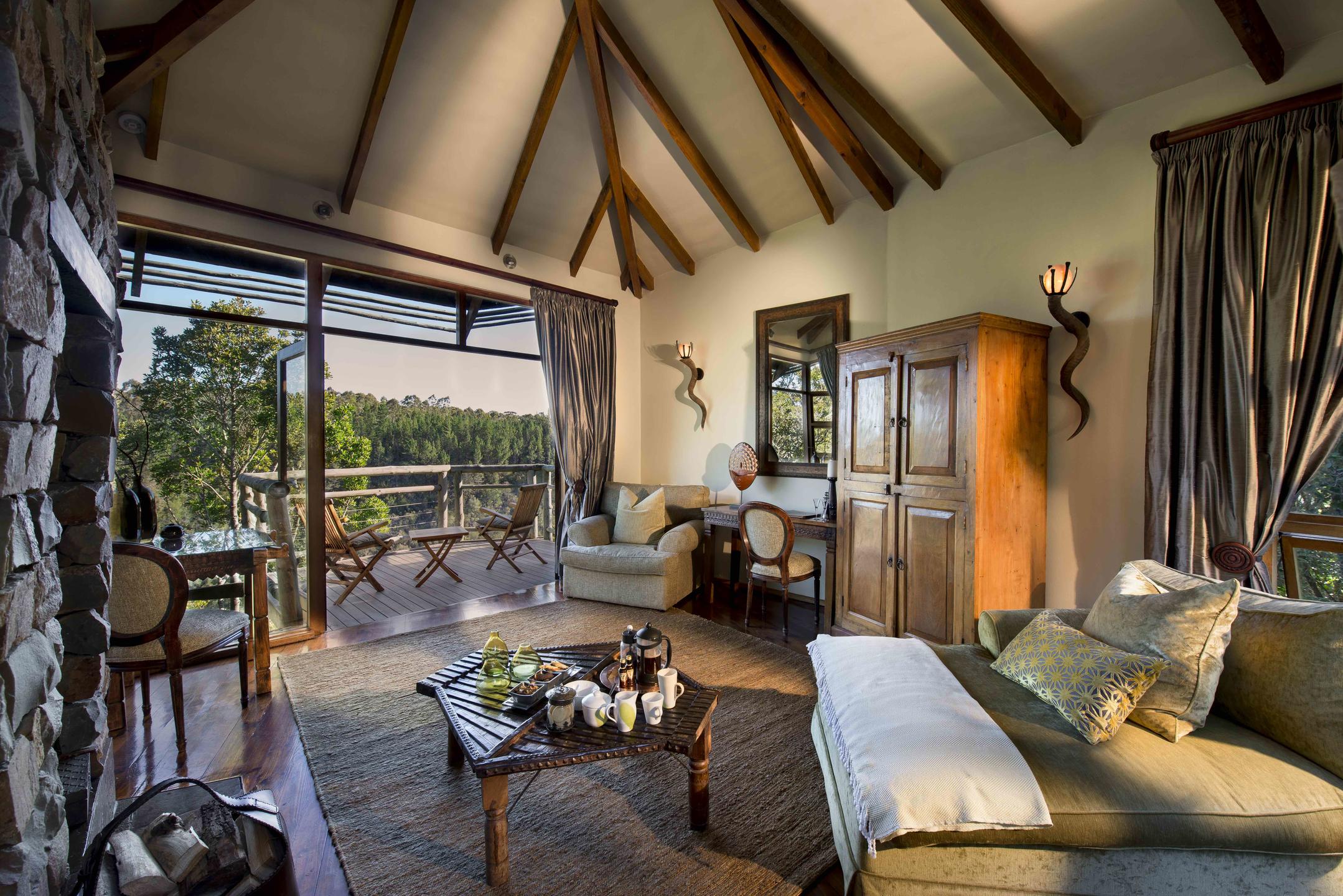 TSALA TREETOP LODGE