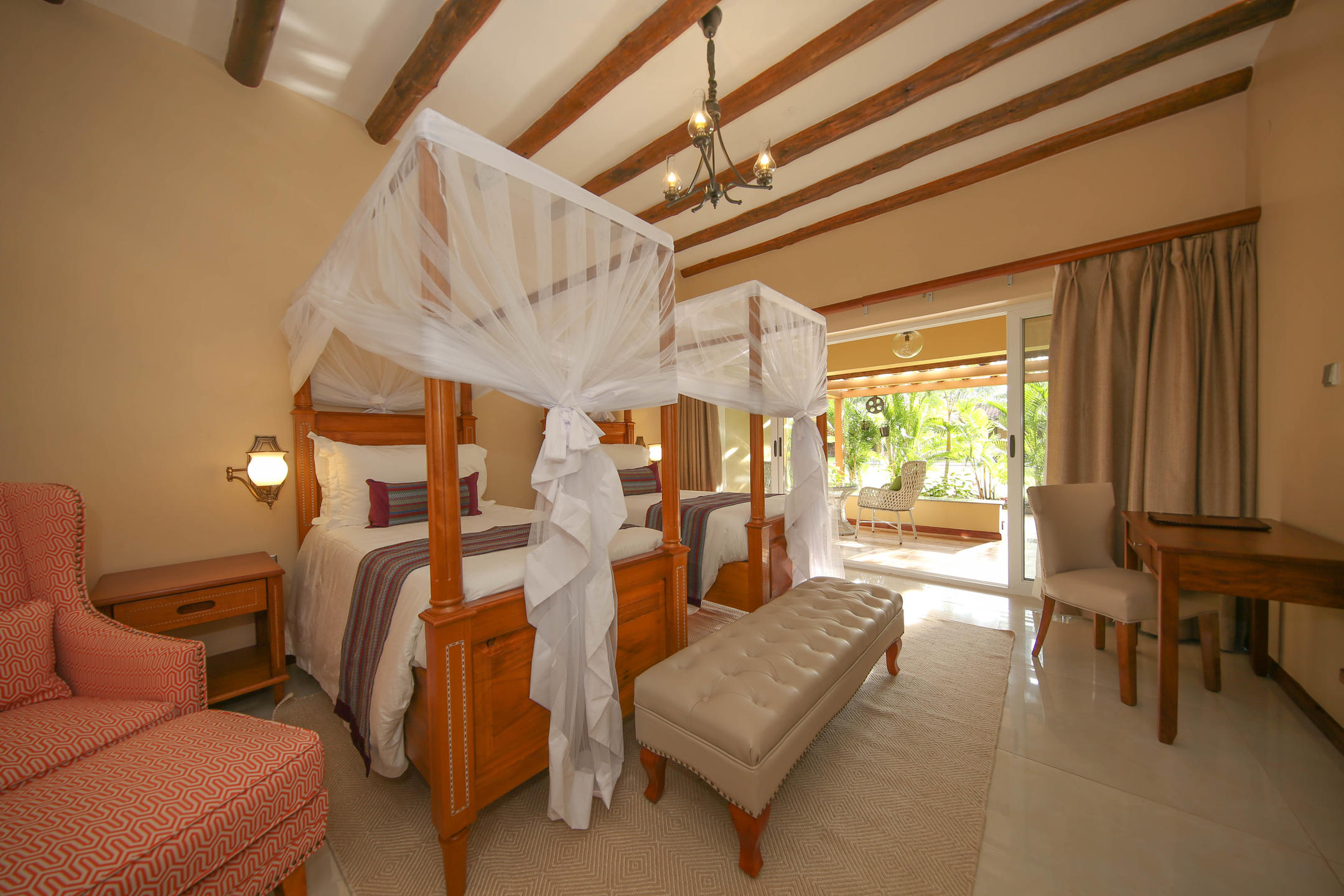 NO. 5 BOUTIQUE HOTEL
