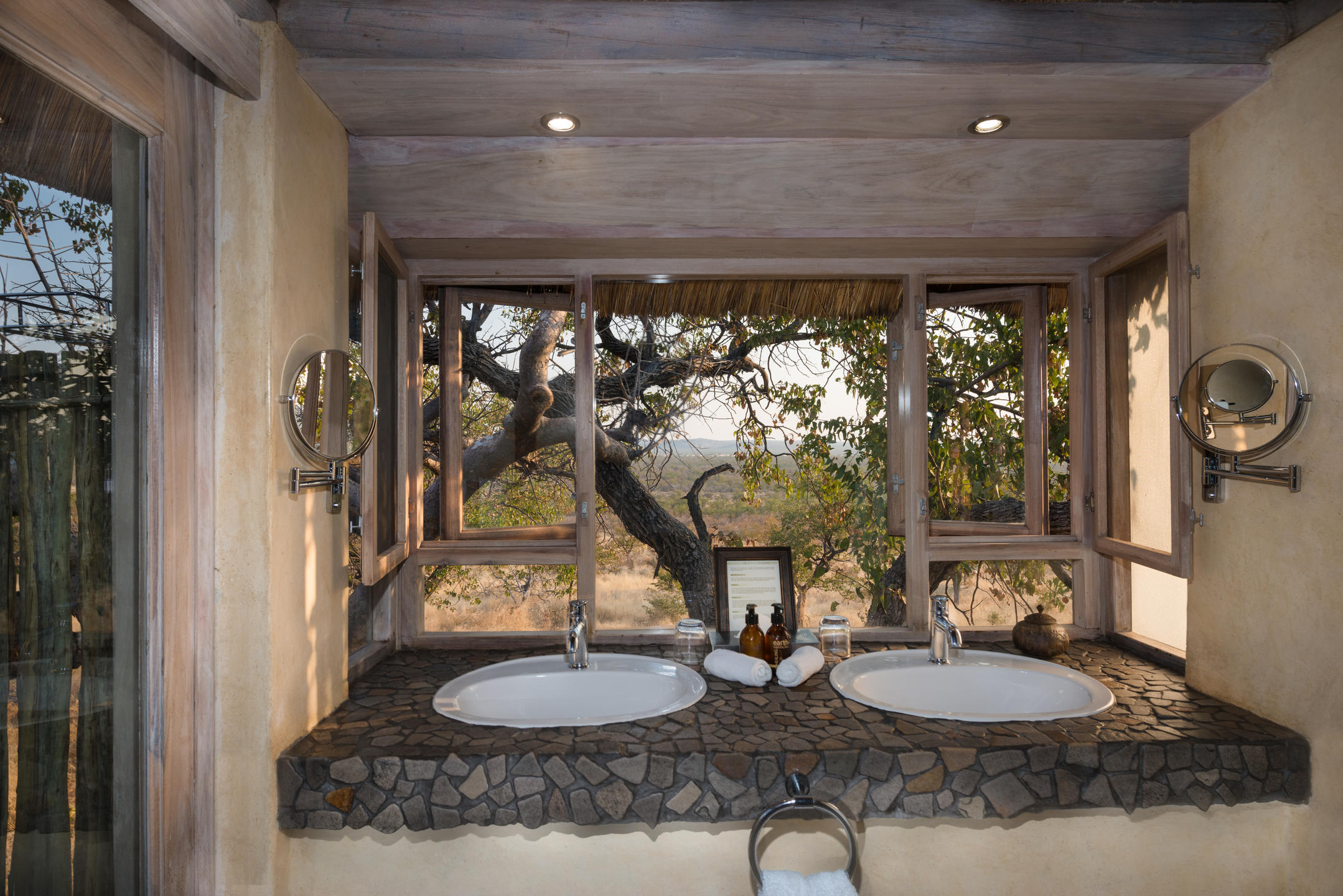 ONGAVA LODGE