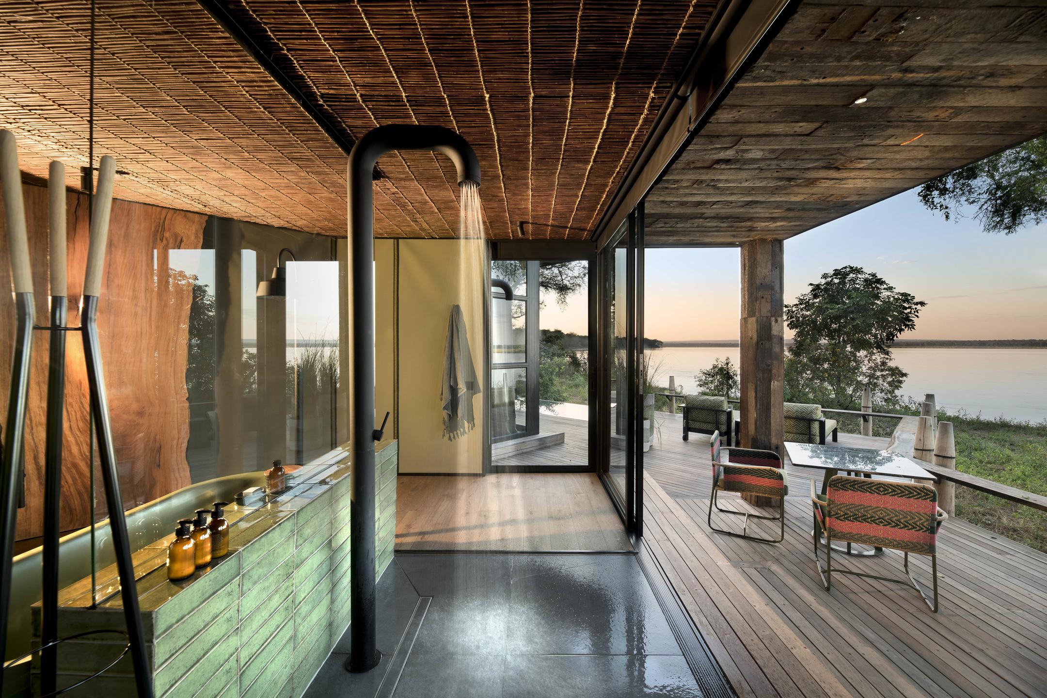 LOLEBEZI SAFARI LODGE
