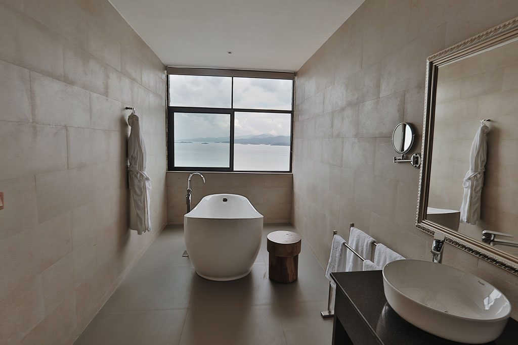 CLEO LAKE KIVU HOTEL
