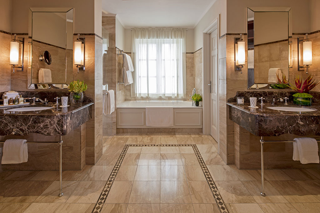 THE WESTCLIFF