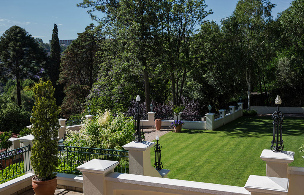 THE WESTCLIFF