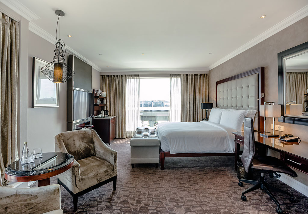 INTERCONTINENTAL OR TAMBO AIRPORT HOTEL