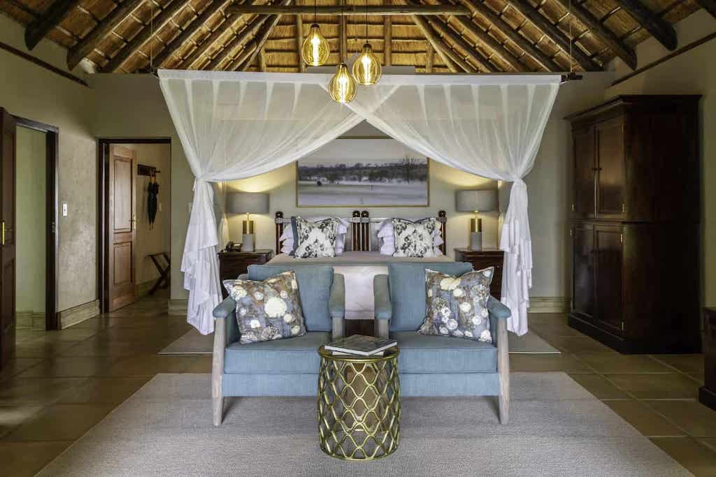READ MORE ABOUT SAVANNA LODGE