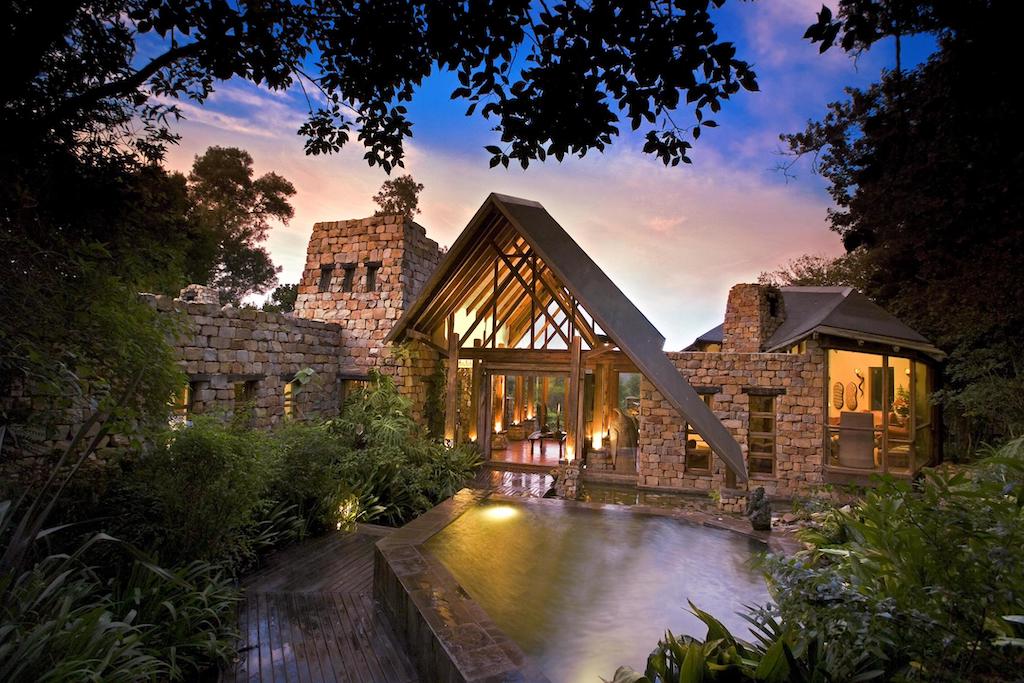 READ MORE ABOUT TSALA TREETOP LODGE