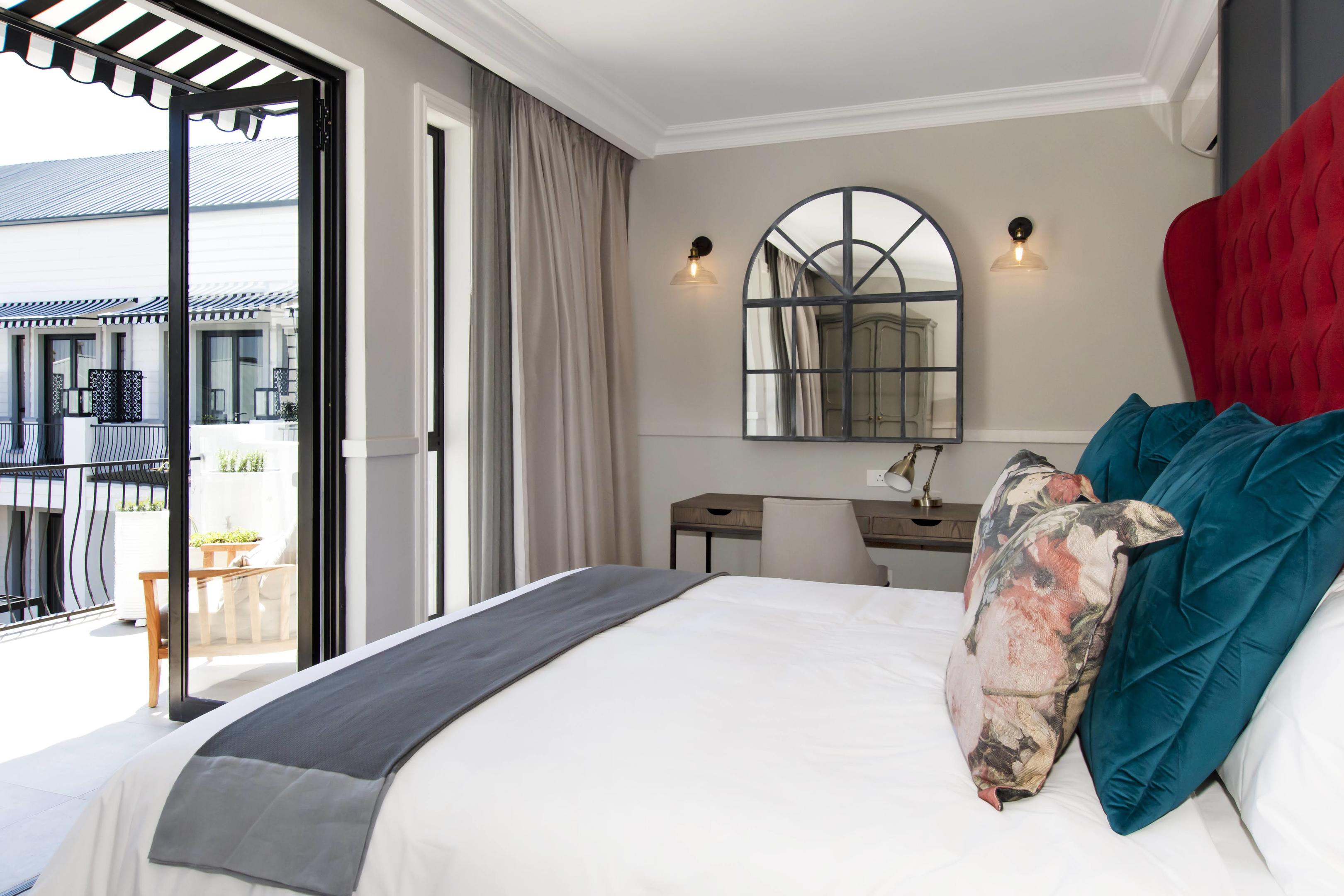 THE WEINBERG HOTEL