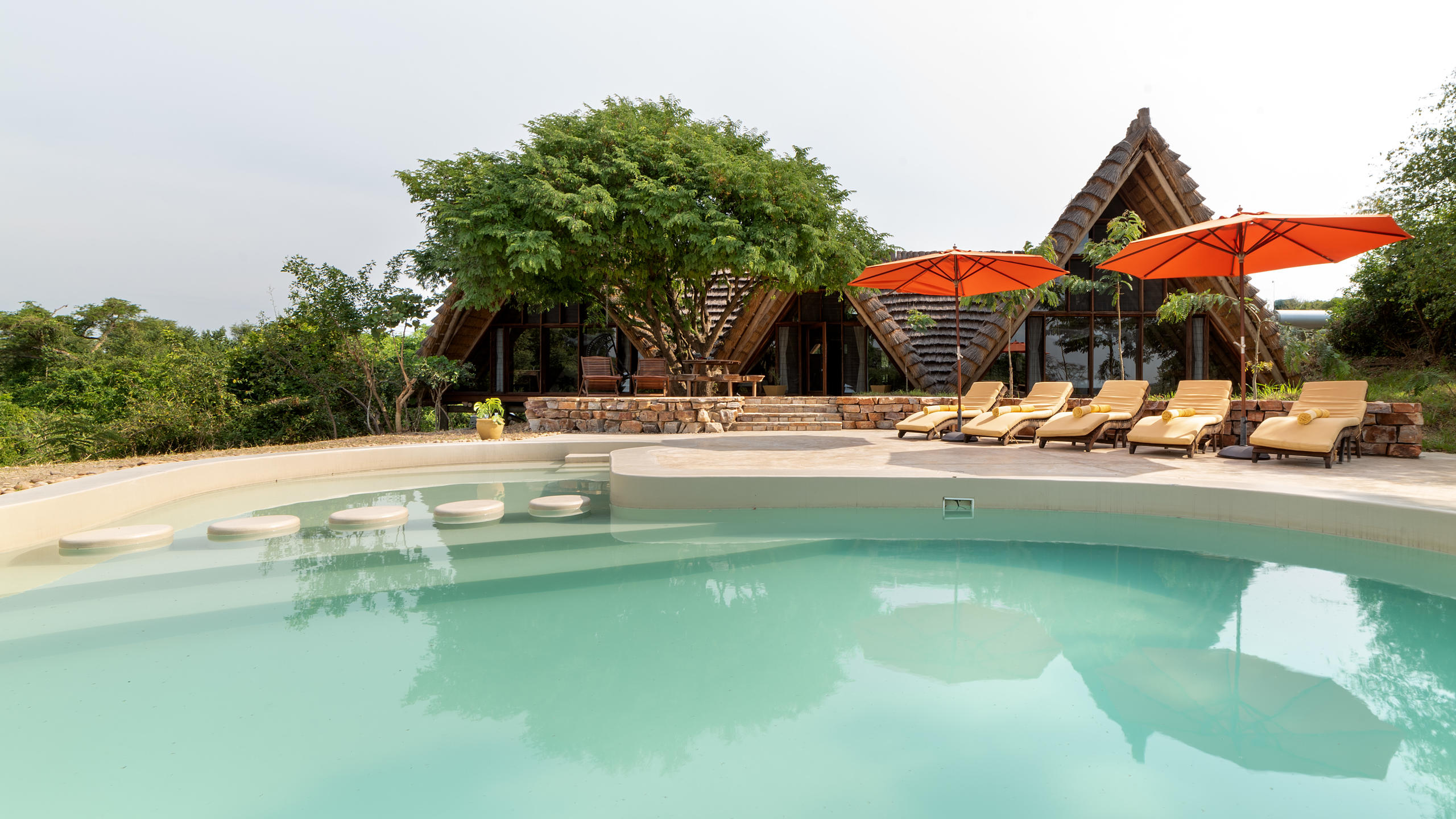 NILE SAFARI LODGE