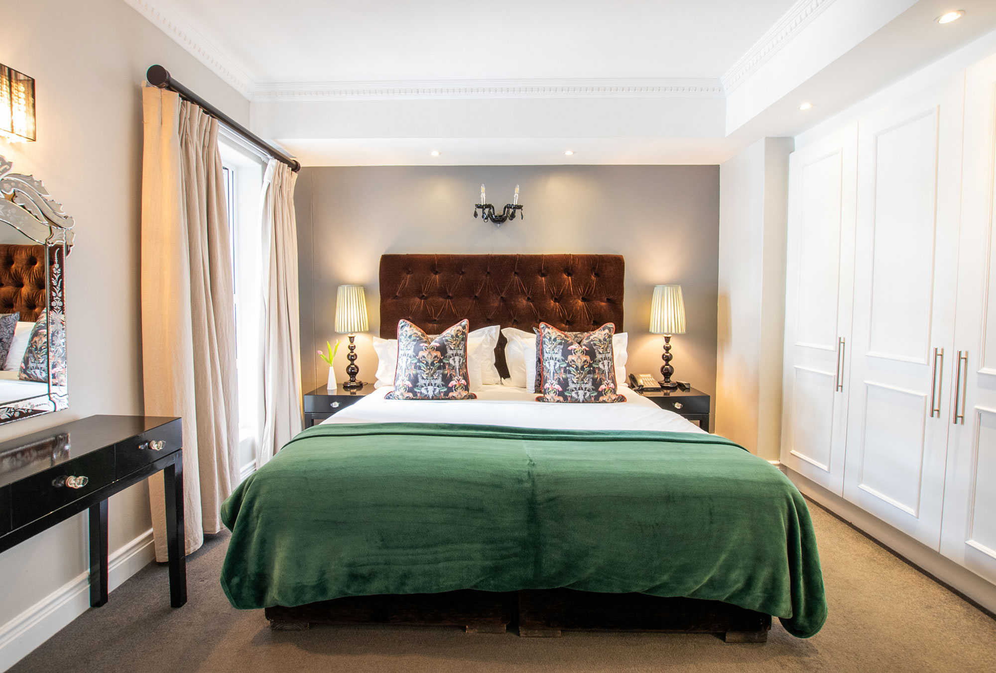 ROMNEY PARK LUXURY APARTMENTS
