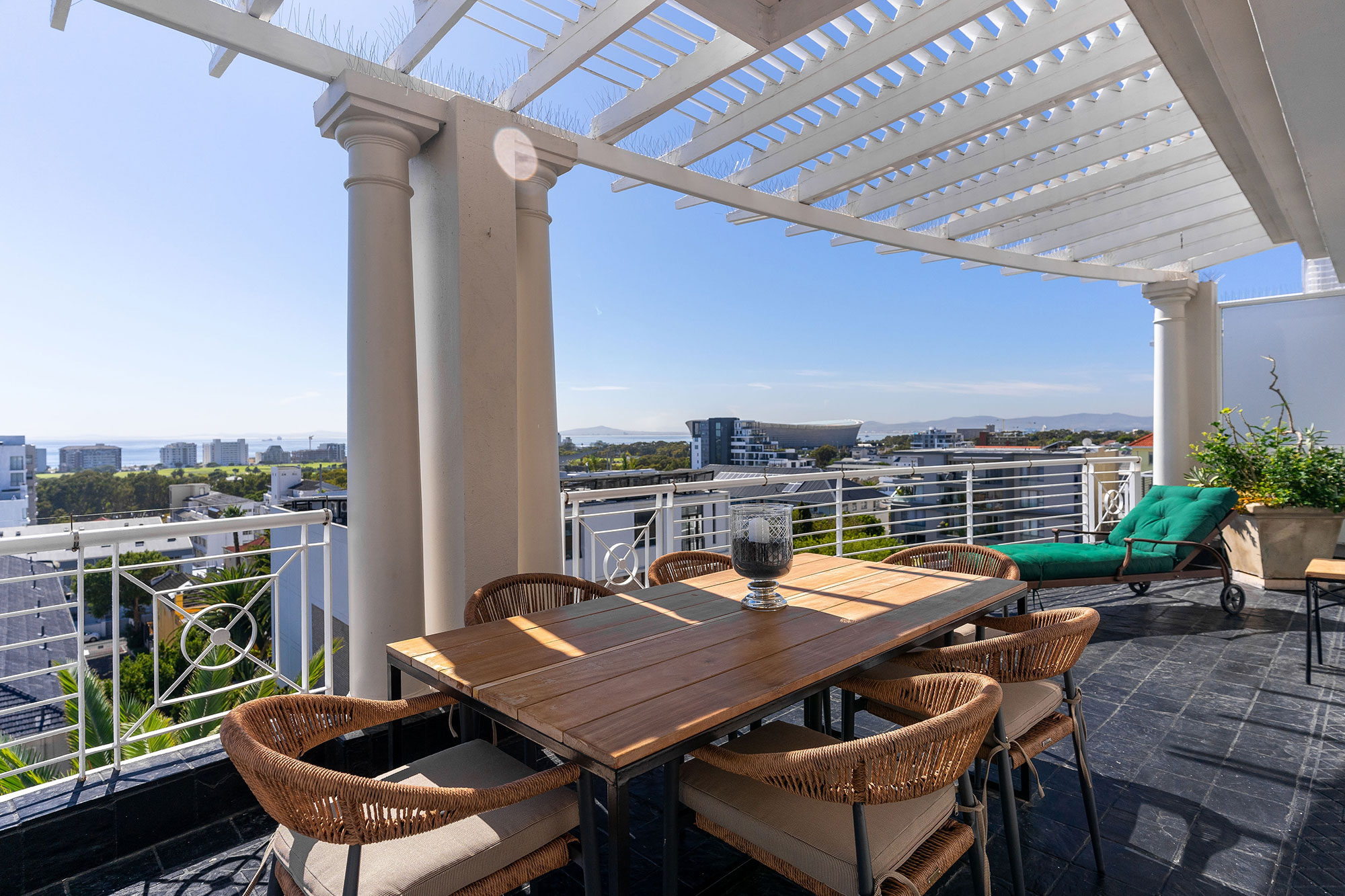 ROMNEY PARK LUXURY APARTMENTS