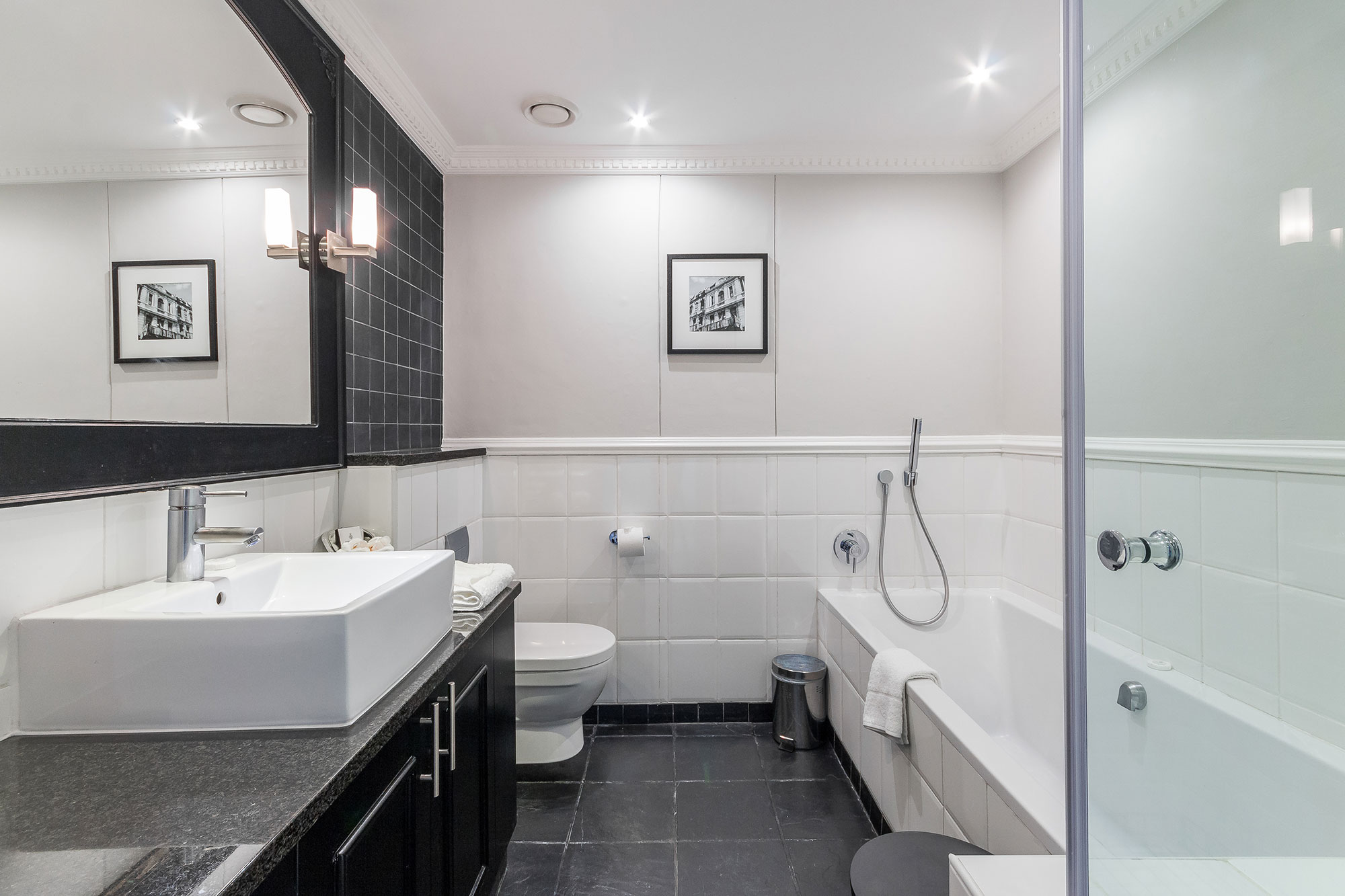 ROMNEY PARK LUXURY APARTMENTS