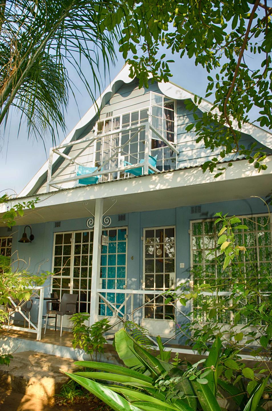 THE OLD HOUSE
