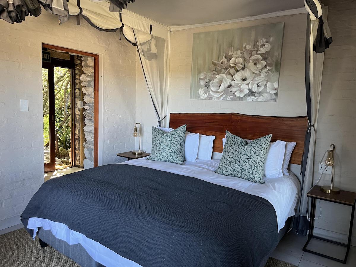 MOSAIC LAGOON LODGE