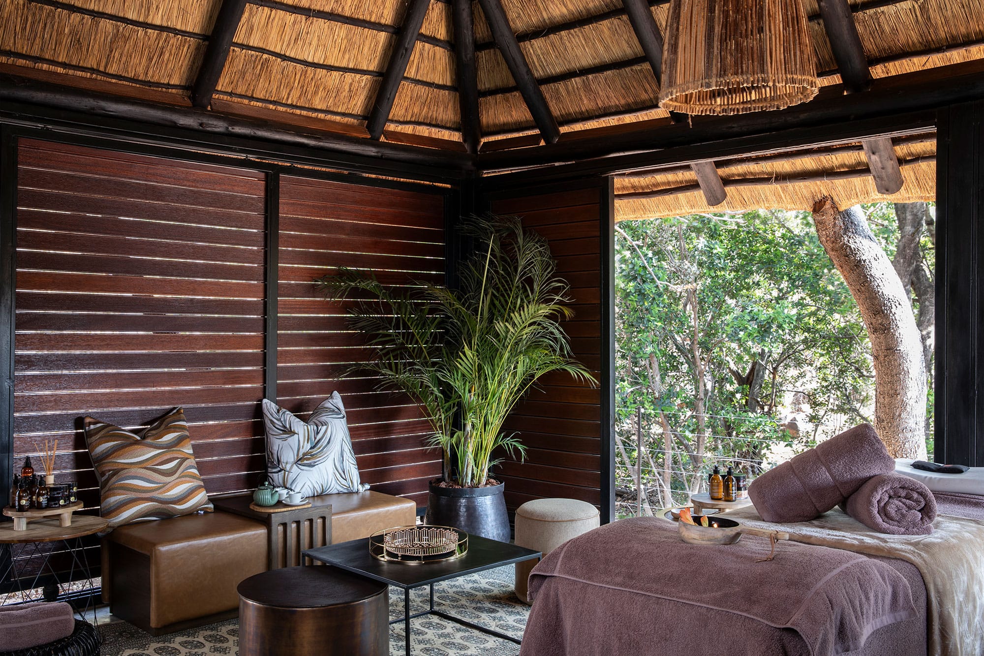 NDLOVU SAFARI LODGE