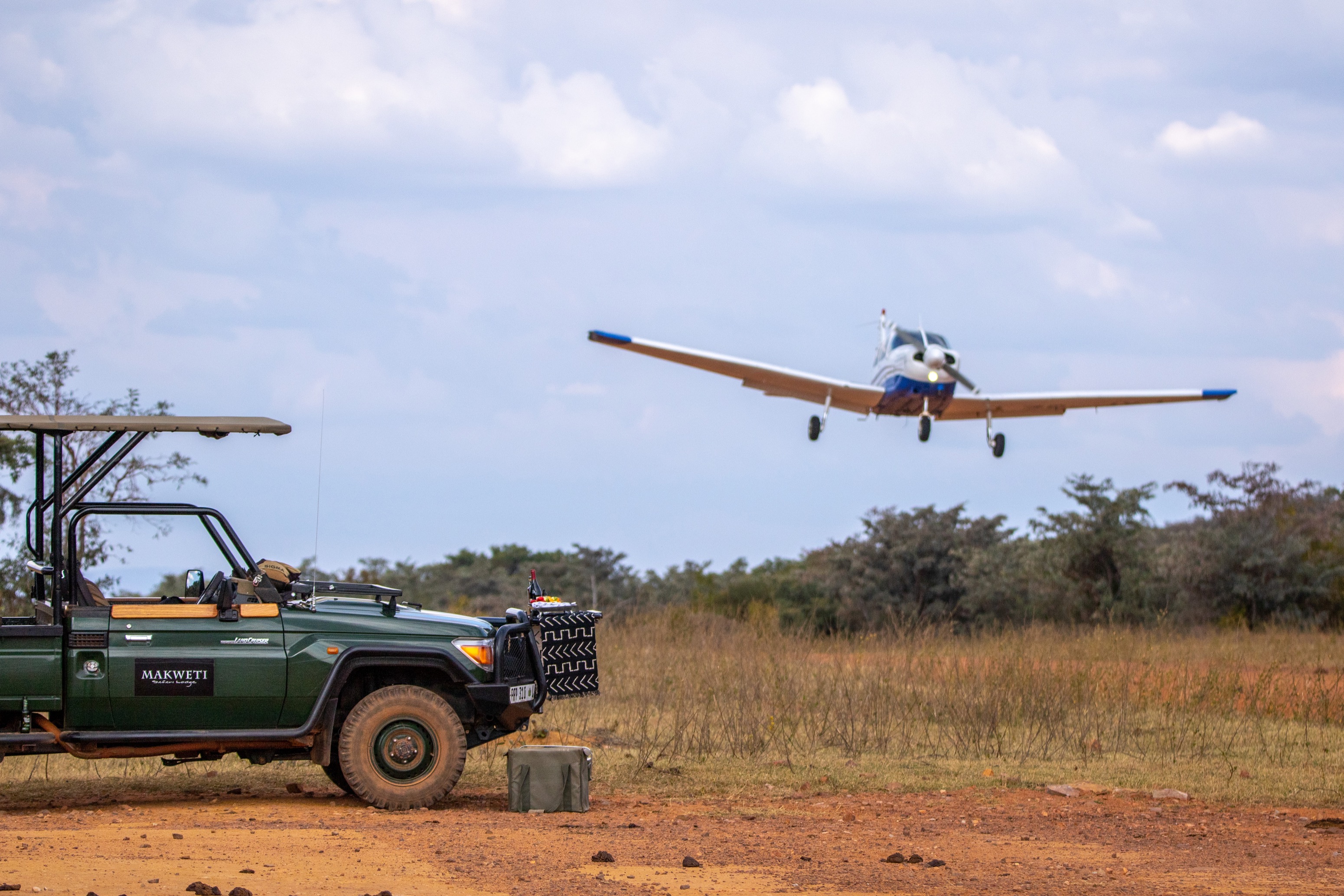 MAKWETI SAFARI LODGE