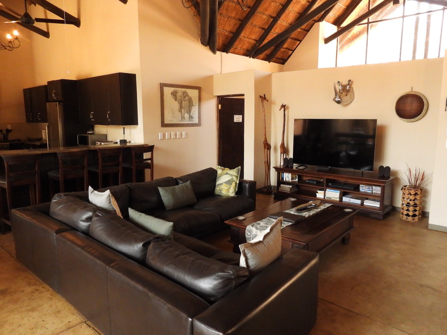 BUFFALO THORN LODGE