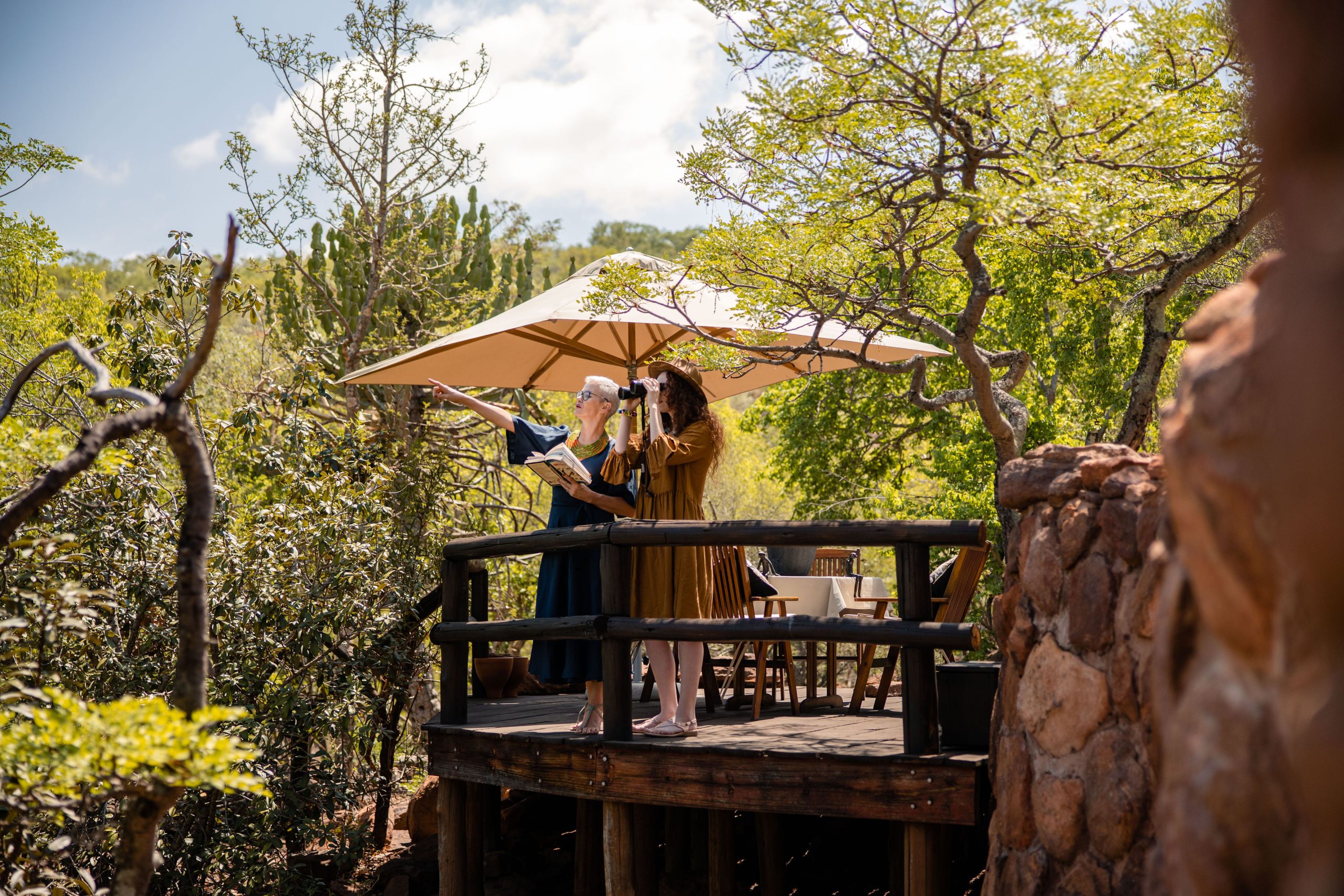 MAKWETI SAFARI LODGE