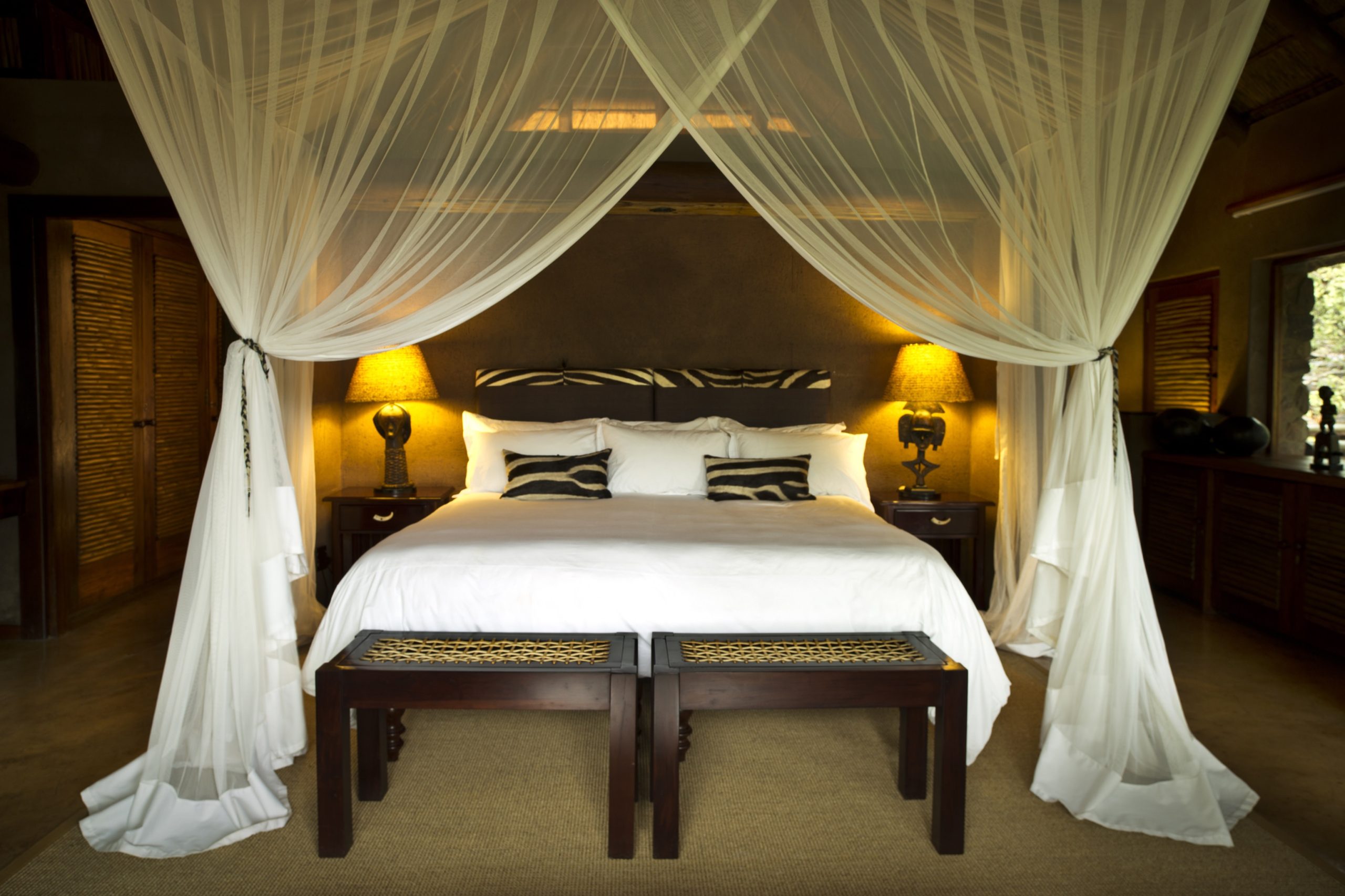 MAKWETI SAFARI LODGE