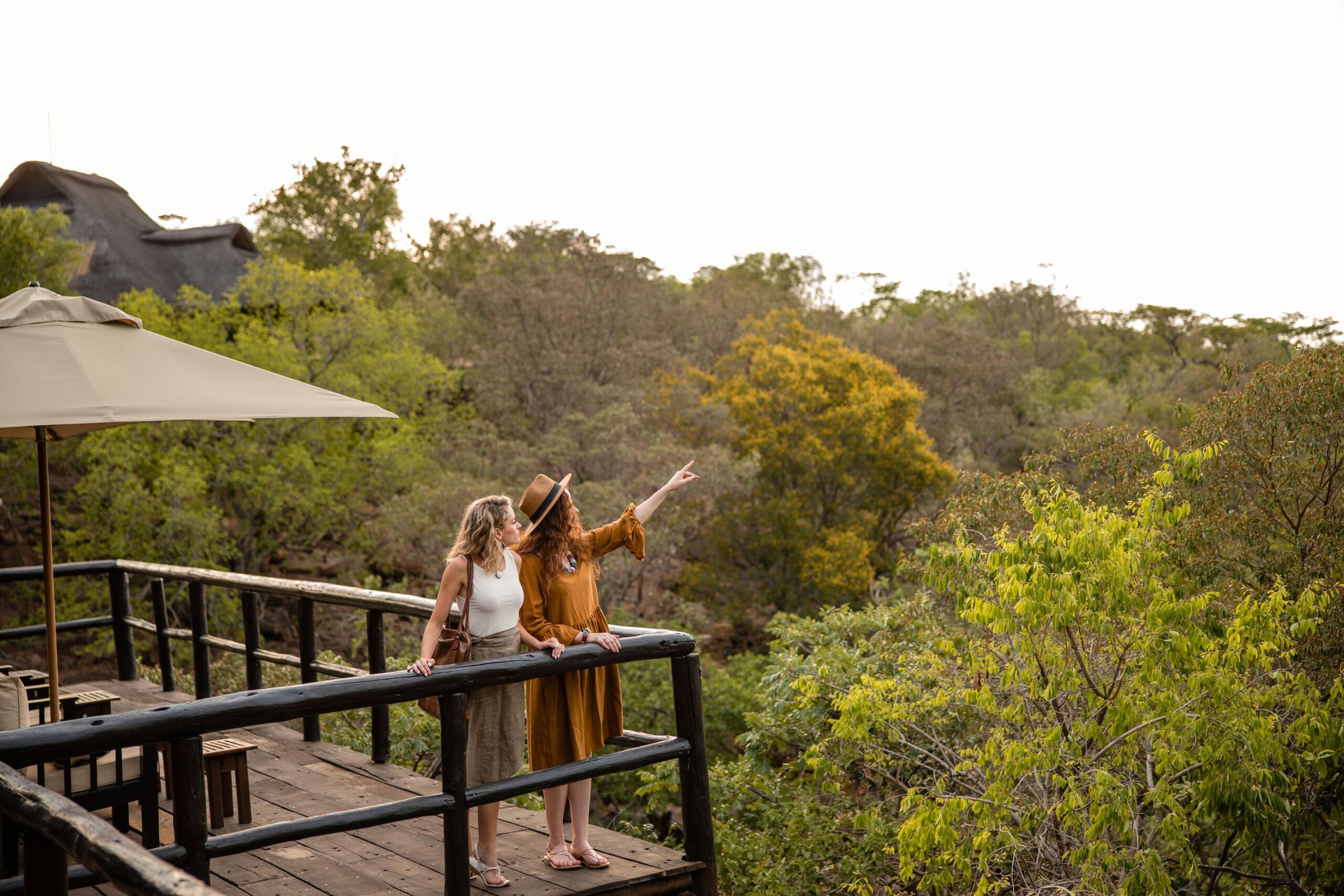 MAKWETI SAFARI LODGE