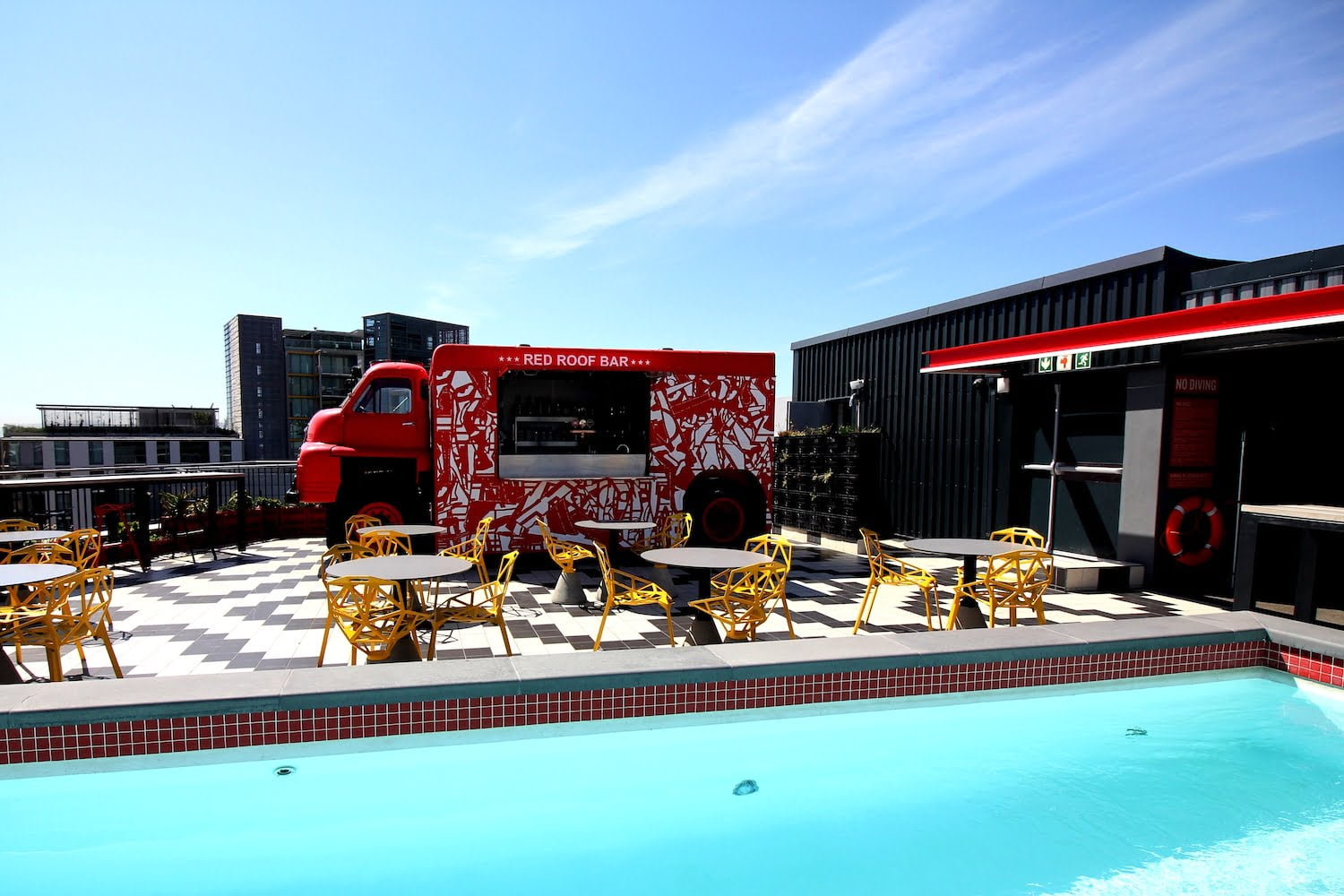 RADISSON RED