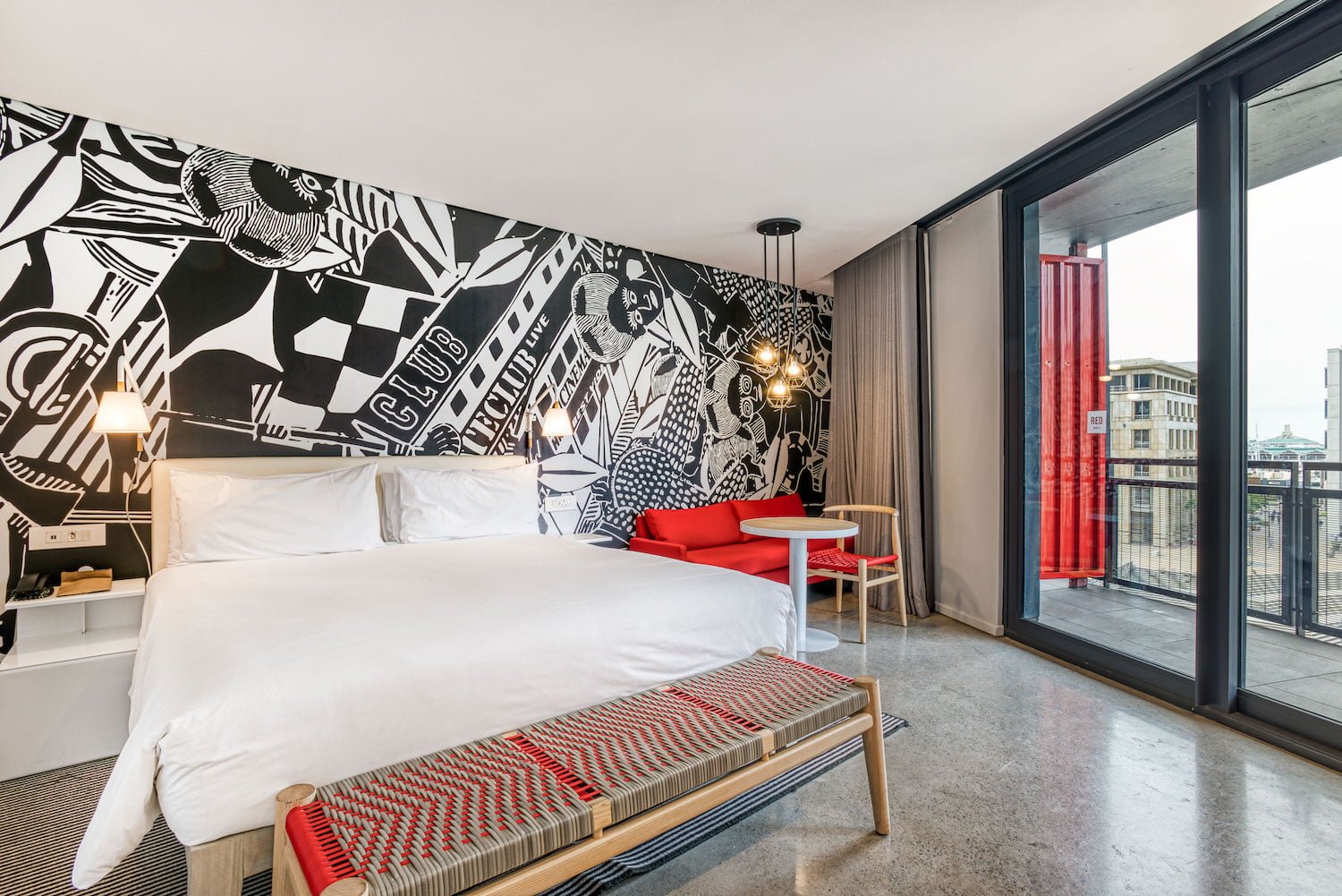 RADISSON RED