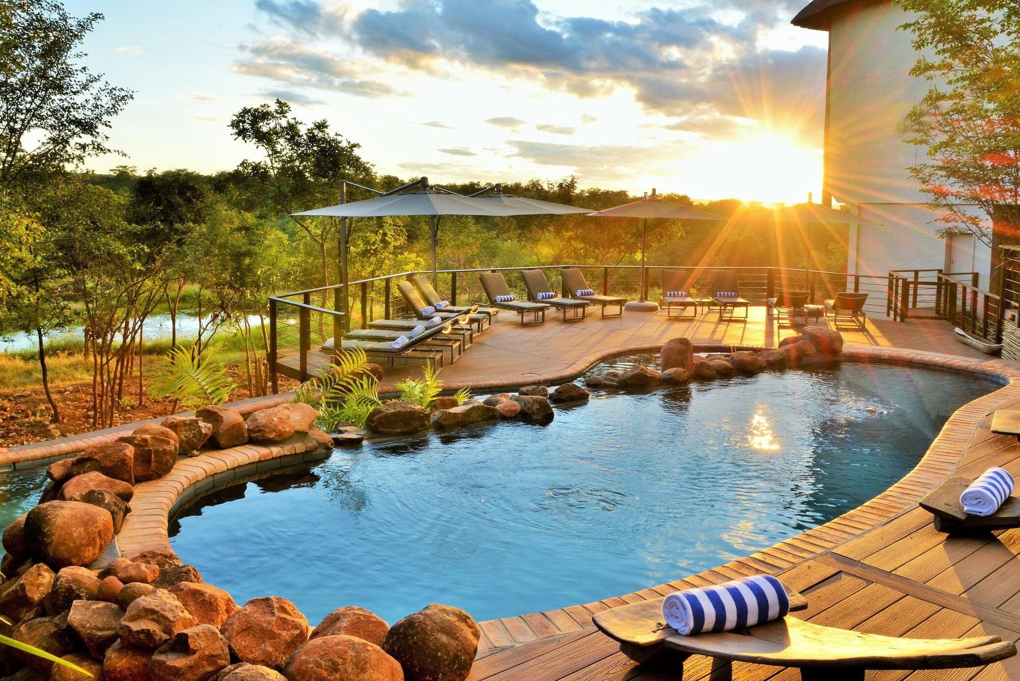 VICTORIA FALLS SAFARI CLUB