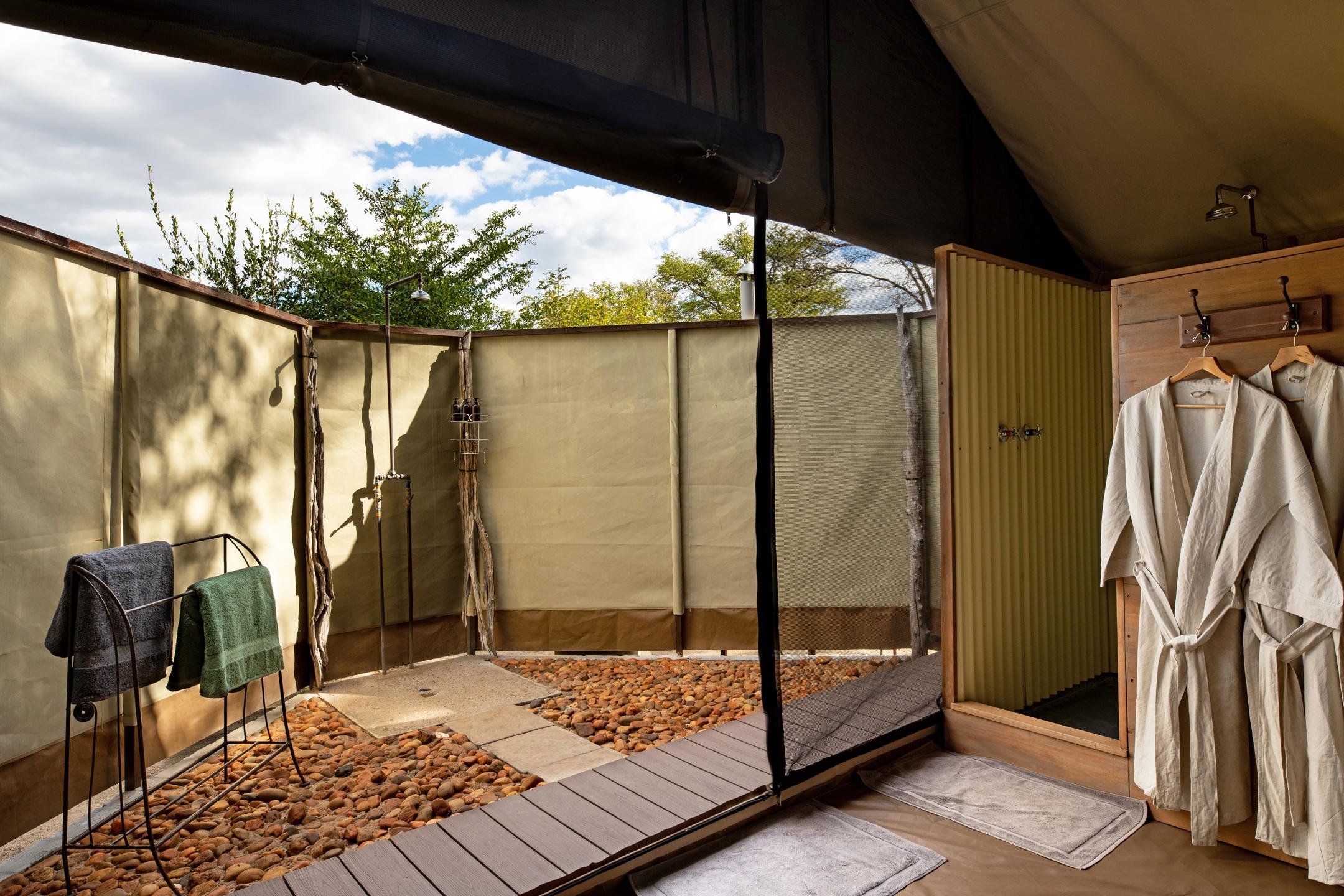 INGWE PAN CAMP