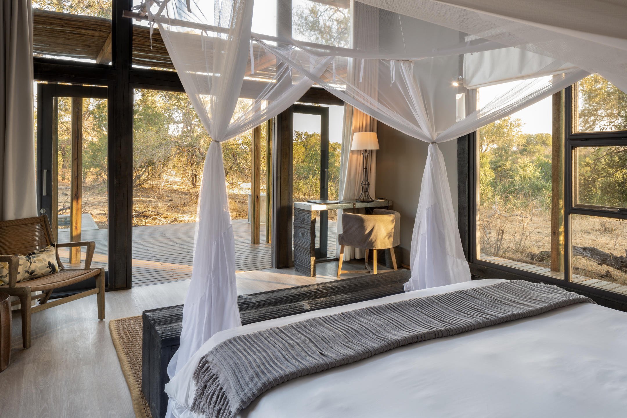 SIMBAVATI RIVER LODGE