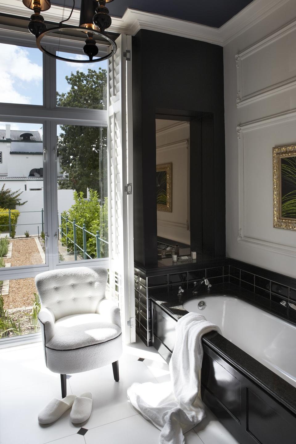 THE ALPHEN BOUTIQUE HOTEL