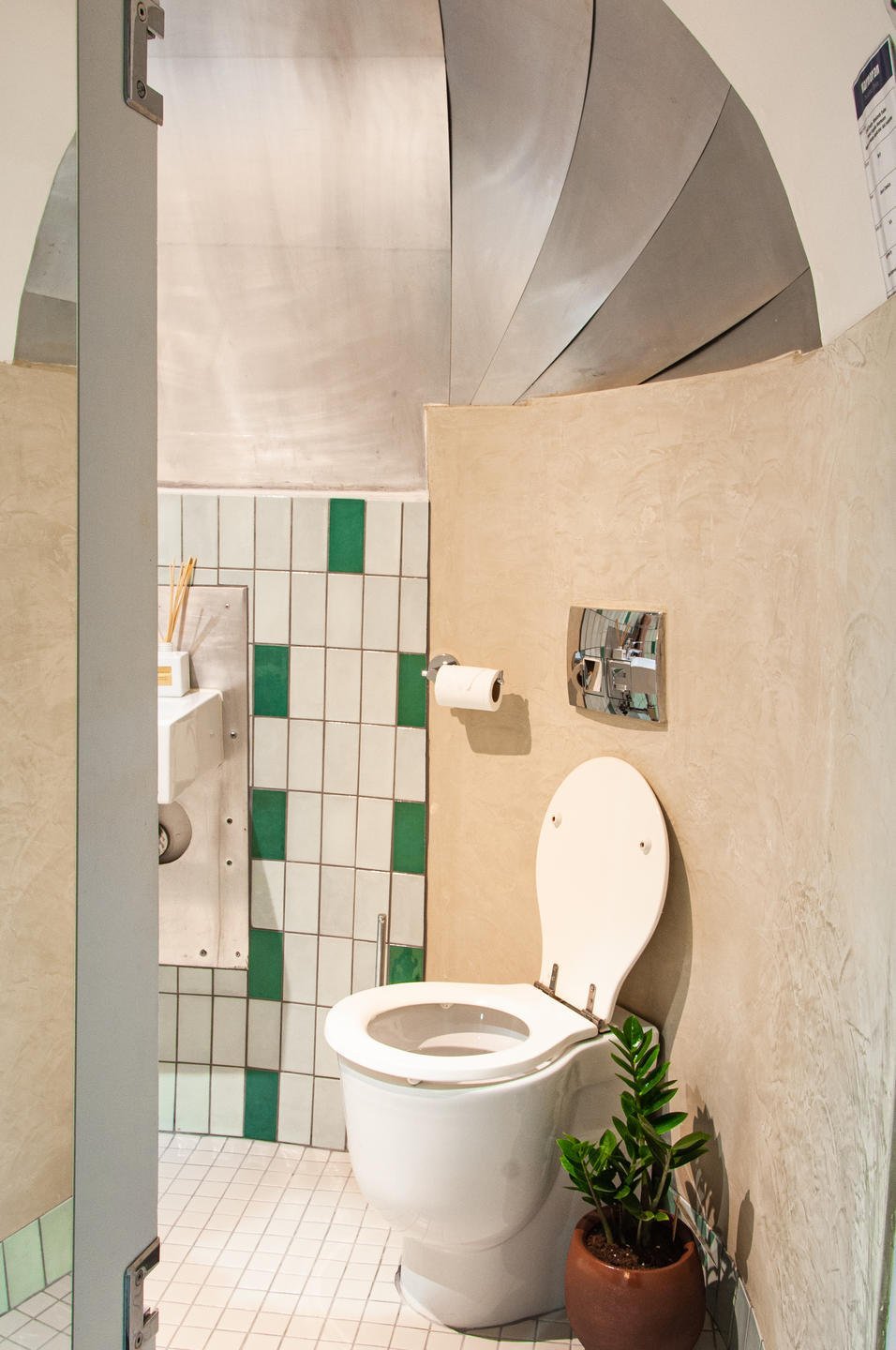 THE GRAND DADDY BOUTIQUE HOTEL