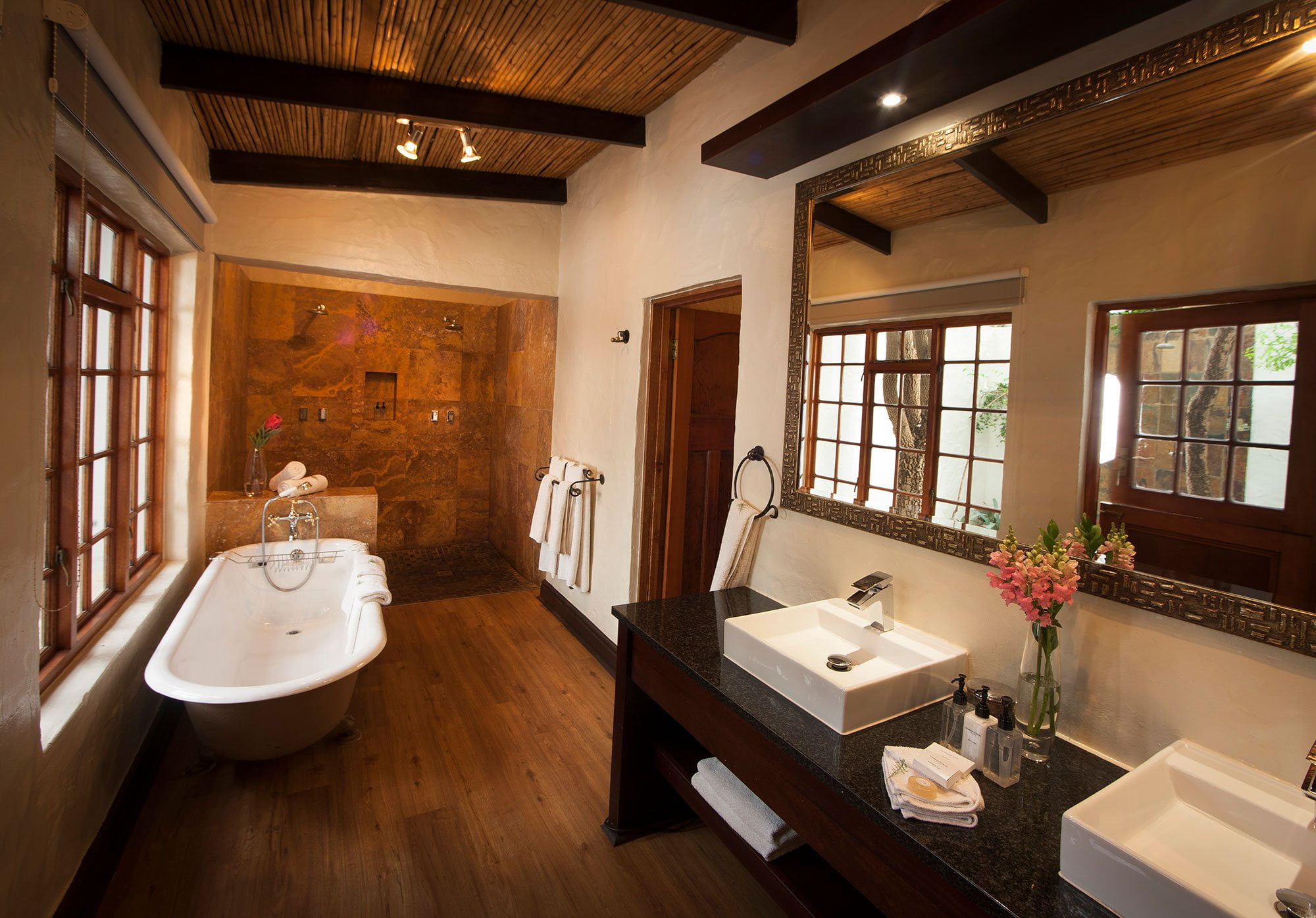 WOODALL COUNTRY HOUSE & SPA